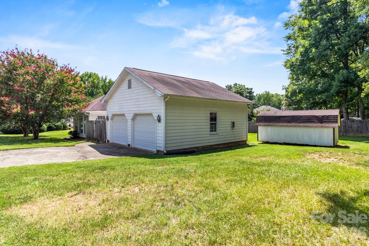 739 Oakbluff Circle Property Photo 41