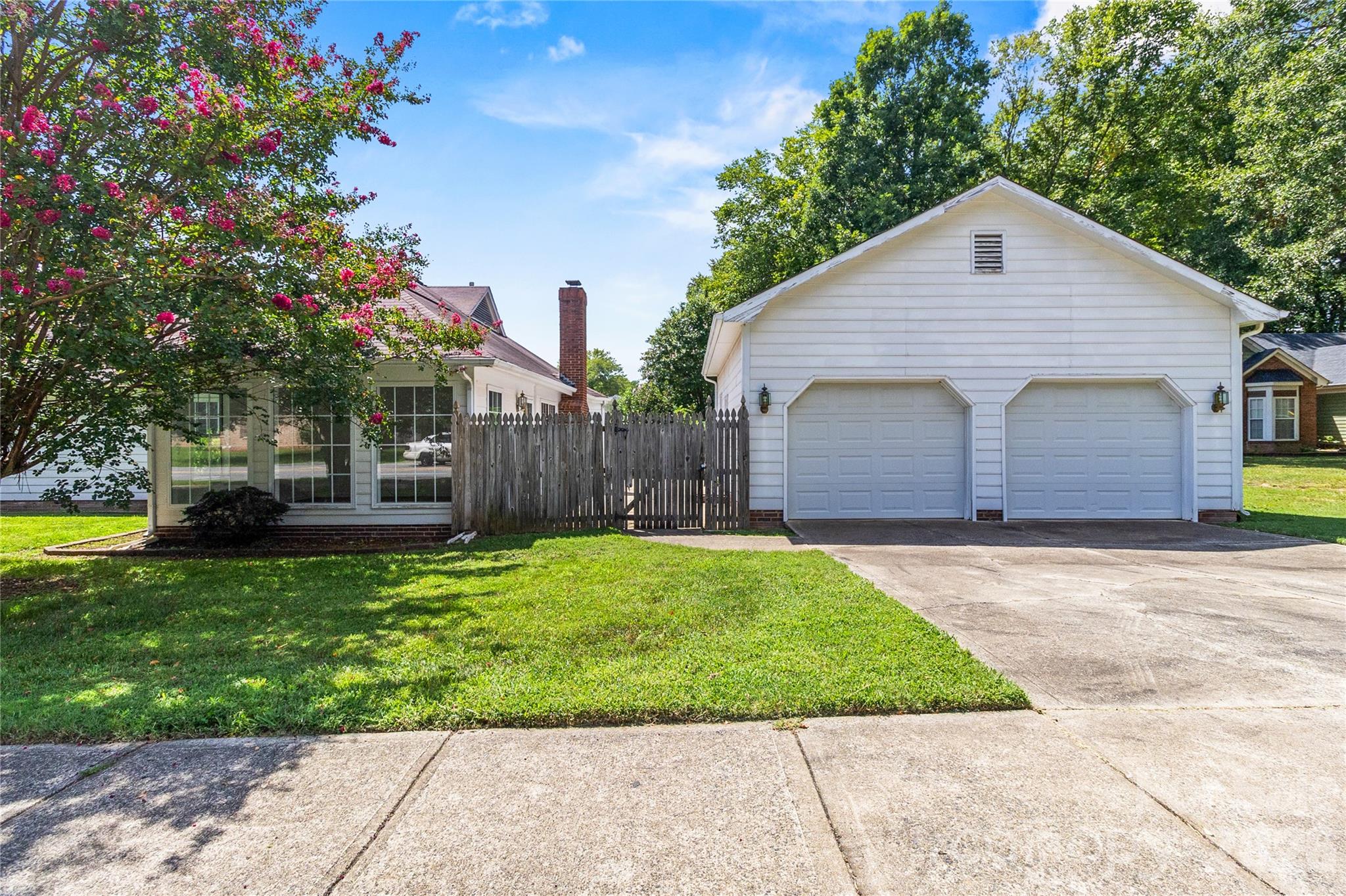 739 Oakbluff Circle Property Photo 42