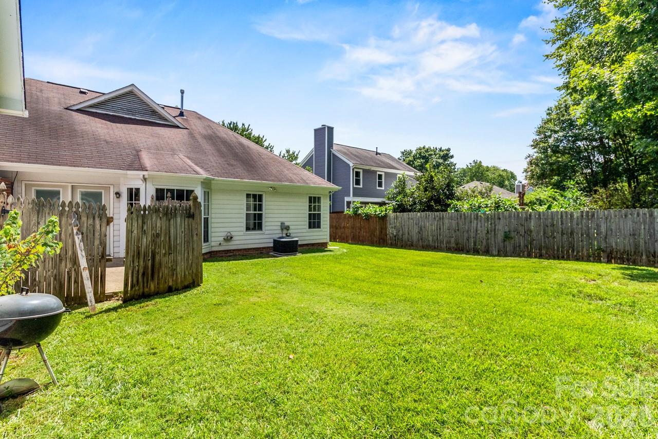 739 Oakbluff Circle Property Photo 45