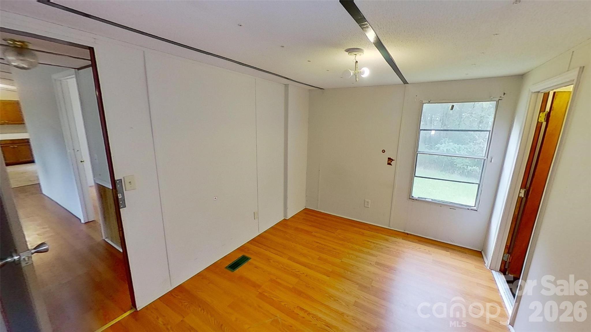 316 Southfork Road Property Photo 5