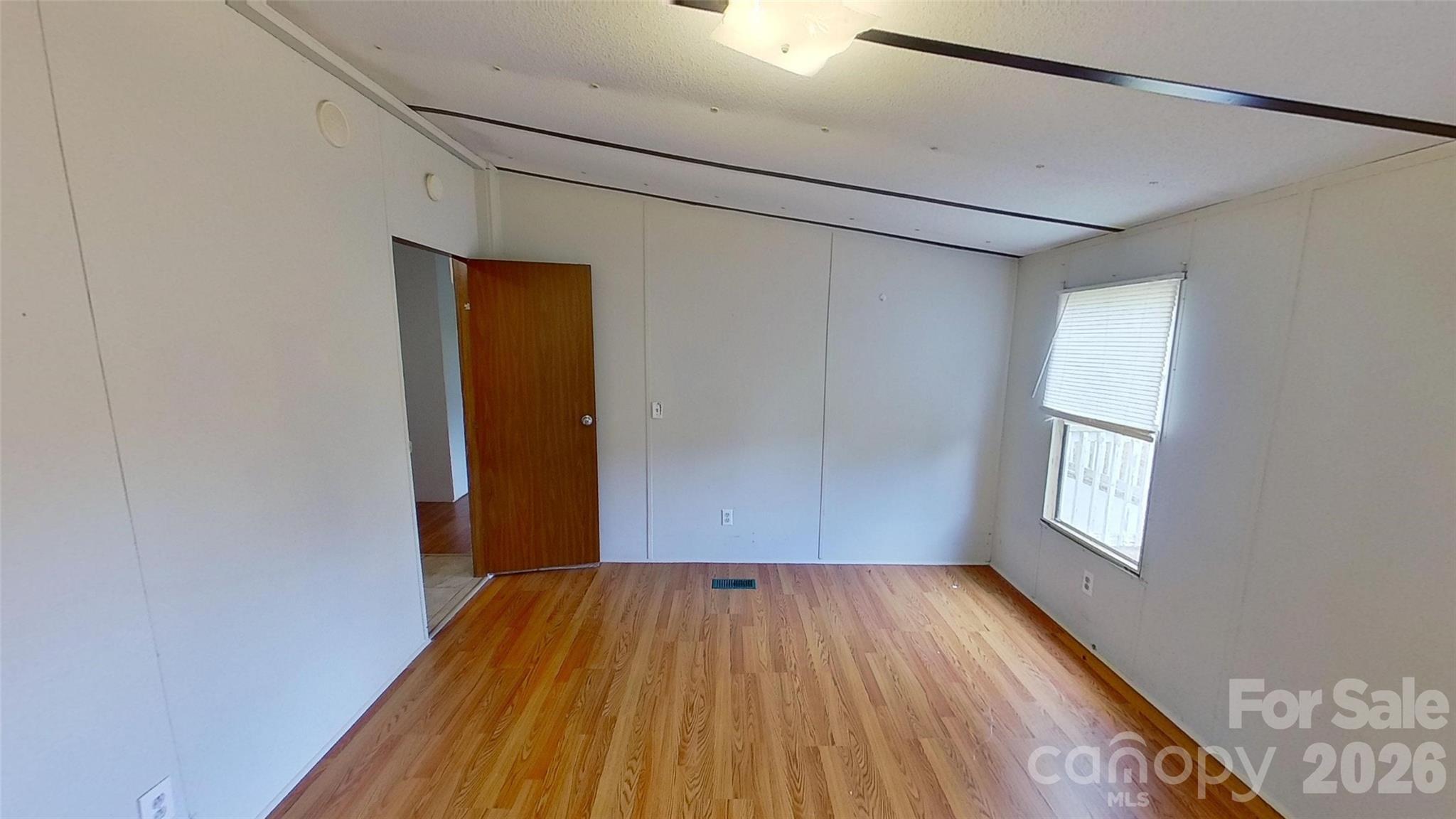 316 Southfork Road Property Photo 8