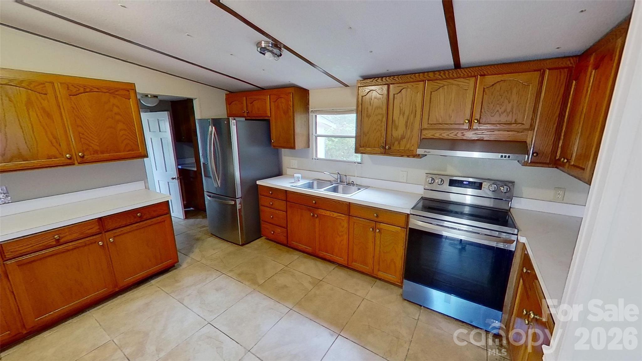 316 Southfork Road Property Photo 9