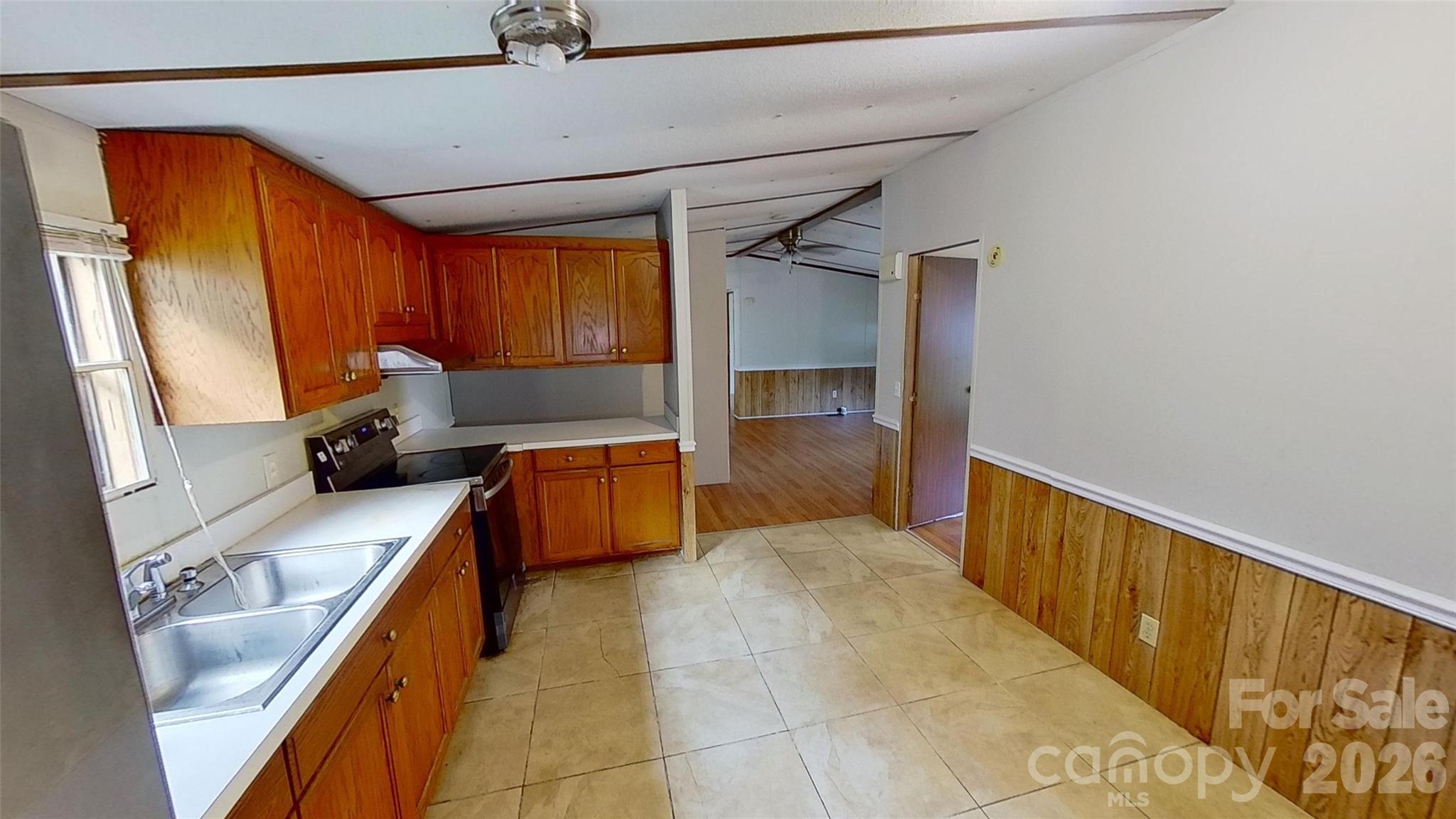 316 Southfork Road Property Photo 10