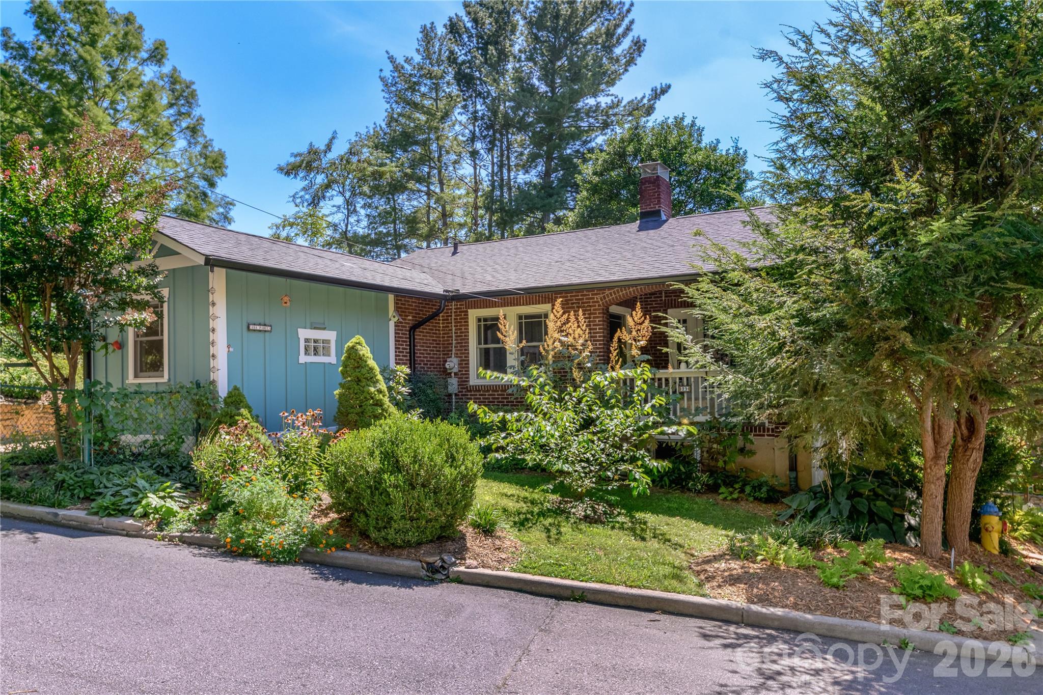 29 Hillside Street