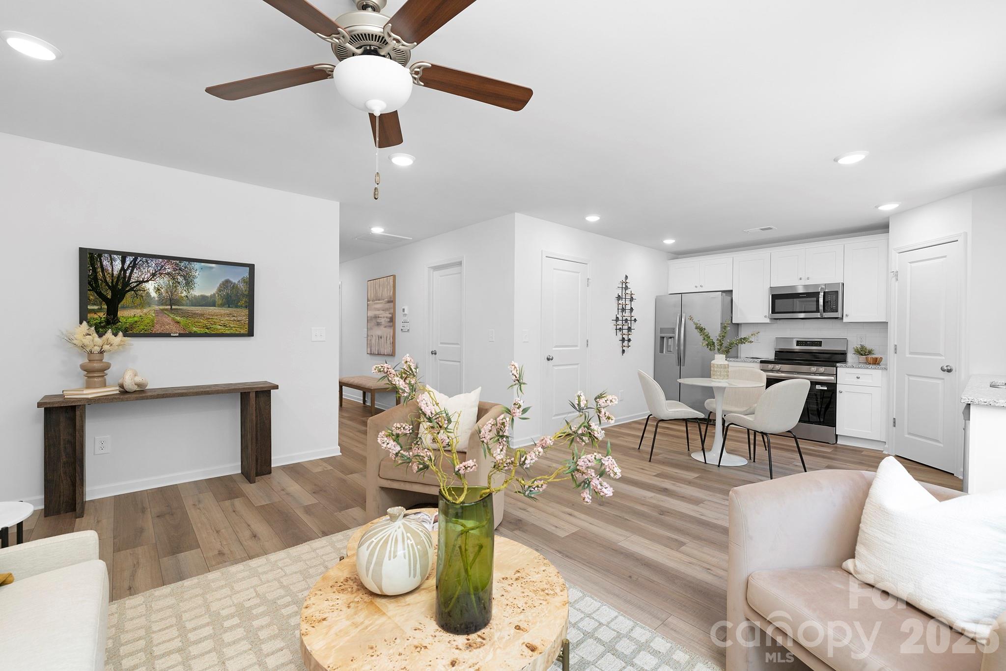 1237 Janice Road Property Photo 5