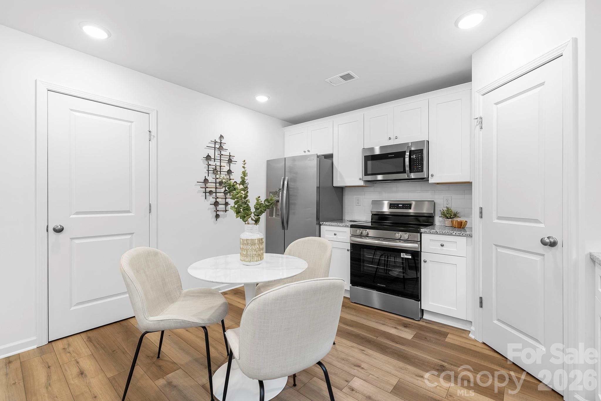 1237 Janice Road Property Photo 7