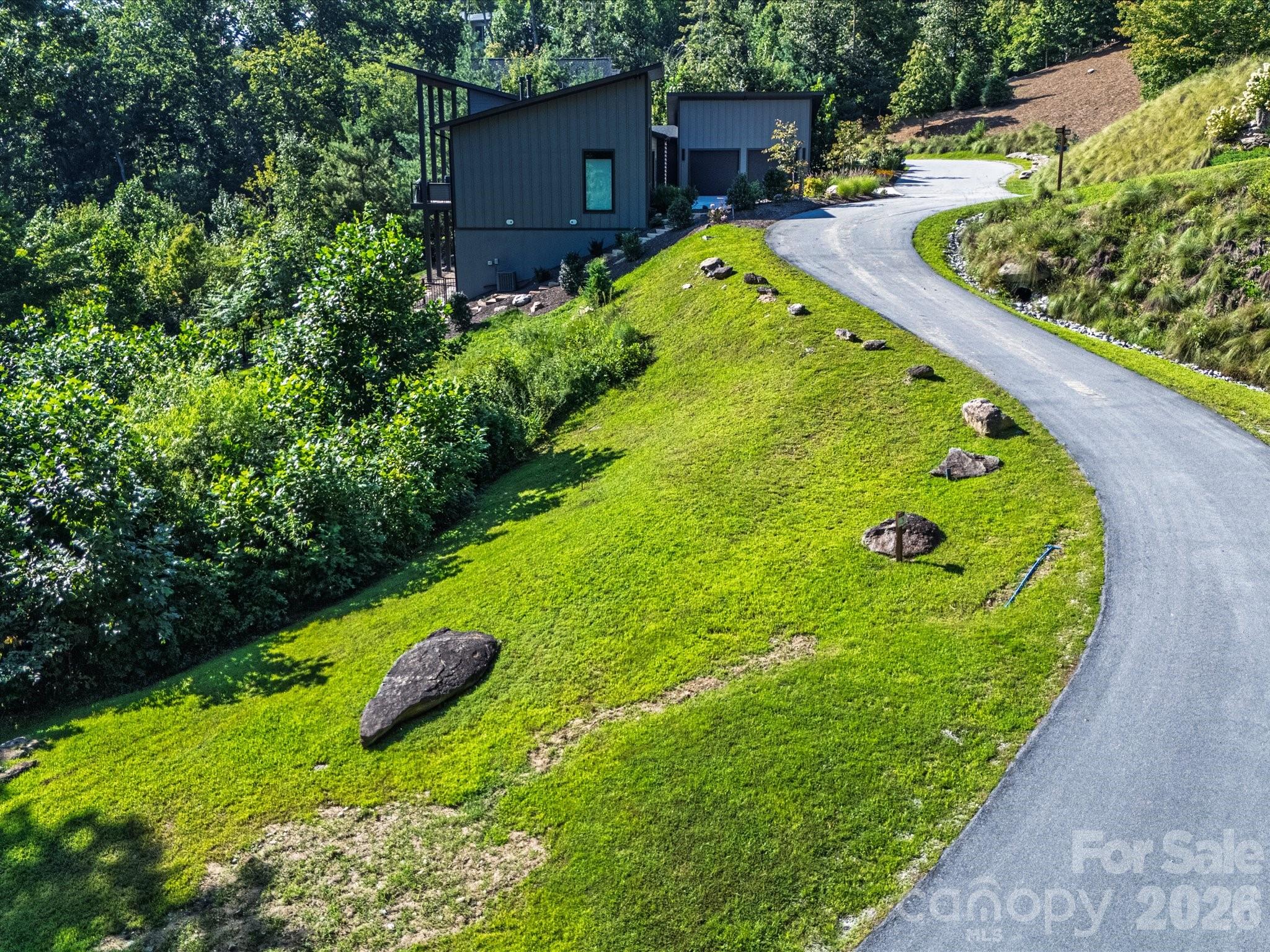 52 Lemongrass Trail Property Photo 7