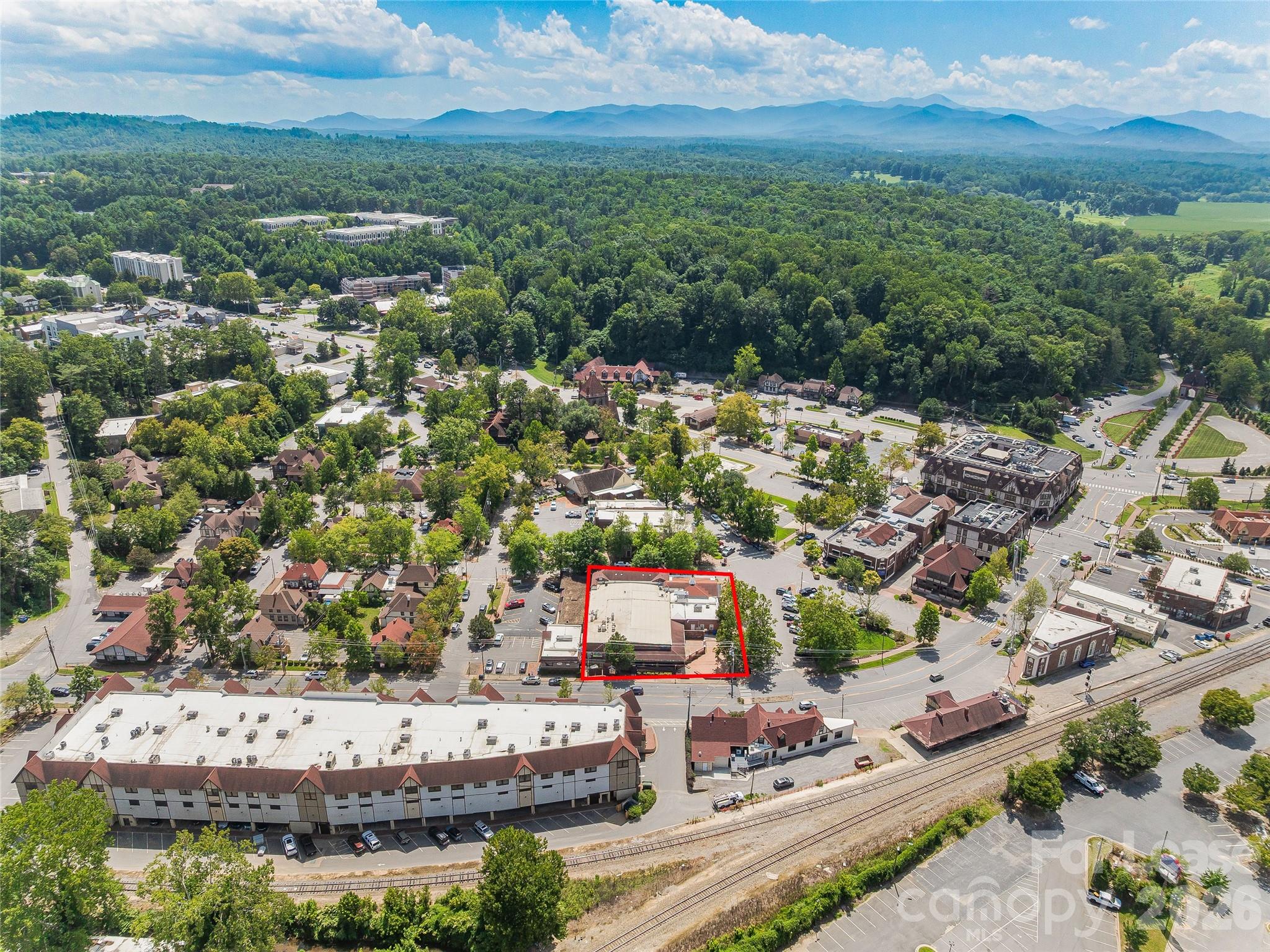 10 Biltmore Plaza Property Photo 9