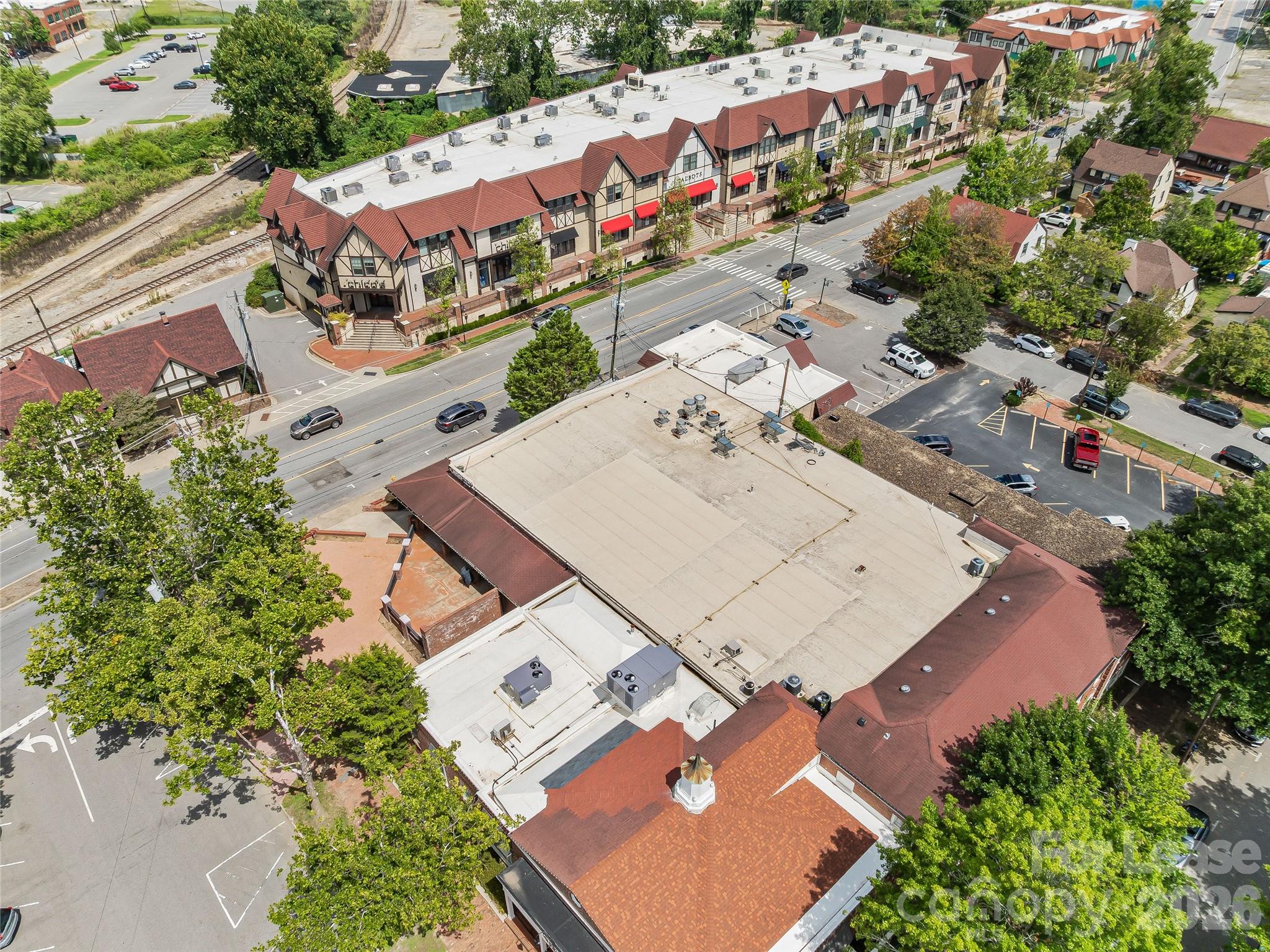 10 Biltmore Plaza Property Photo 13