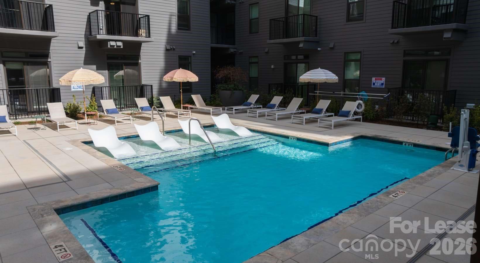 426 N Tryon Street C2.1s Property Photo 5