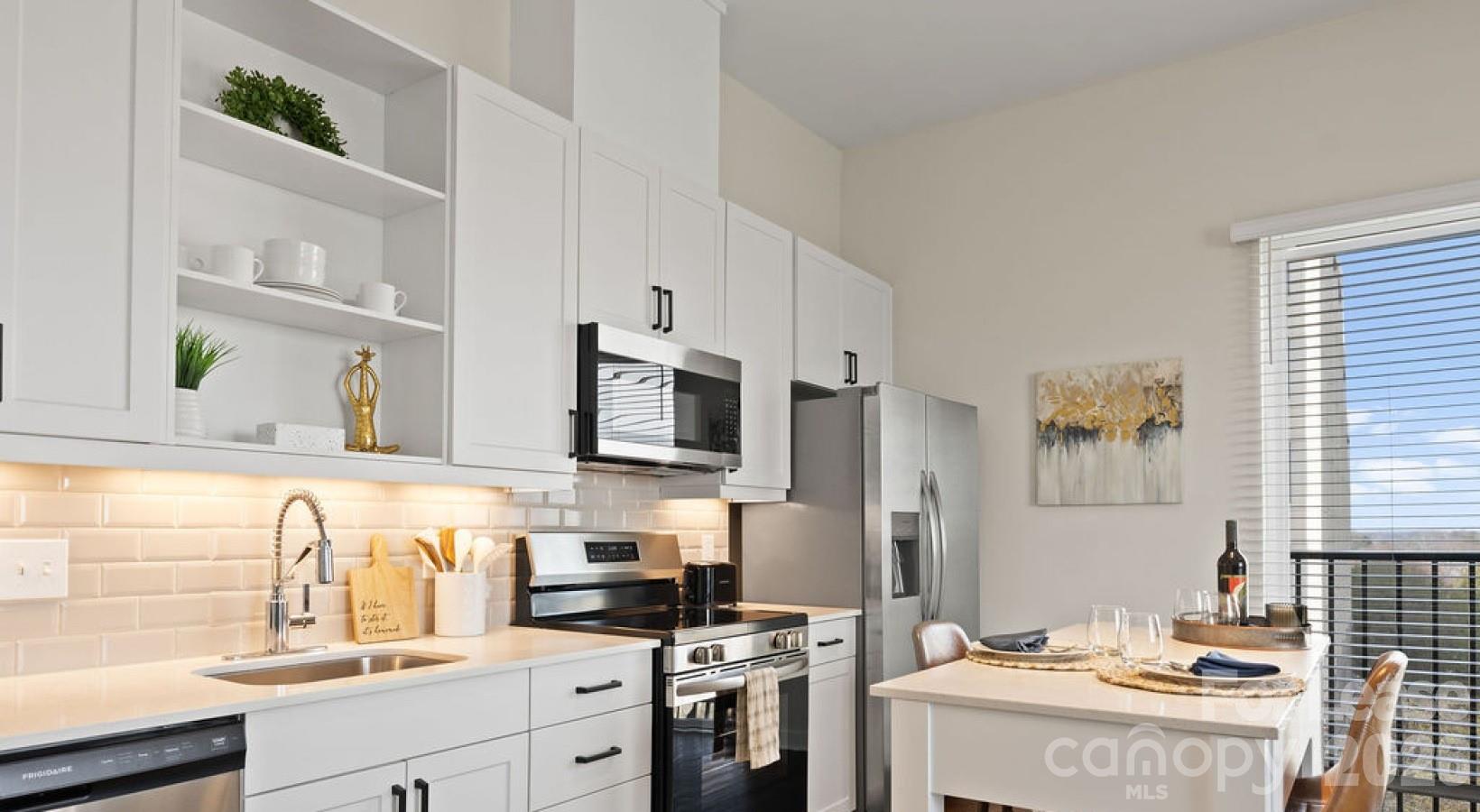 426 N Tryon Street C2.1s Property Photo 28
