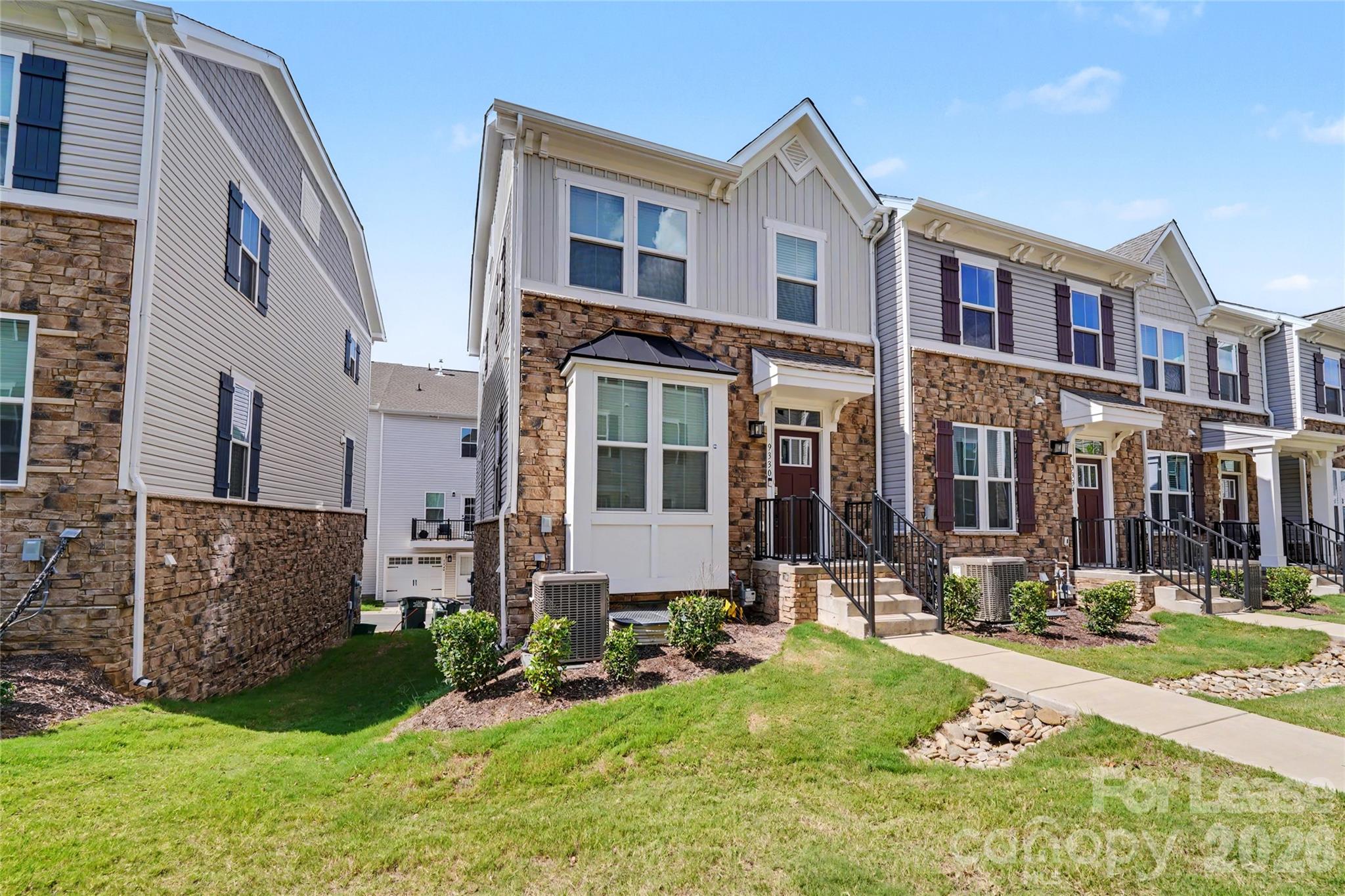 9330 Mallard Mills Drive Property Photo 1