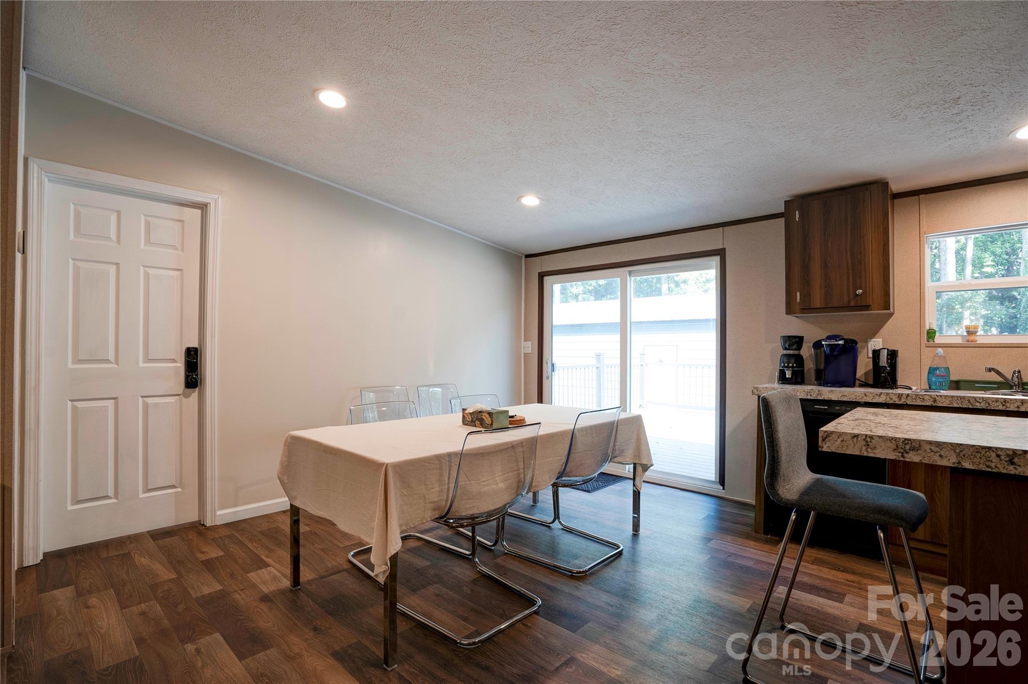 737 Pleasantdale Drive Property Photo 13