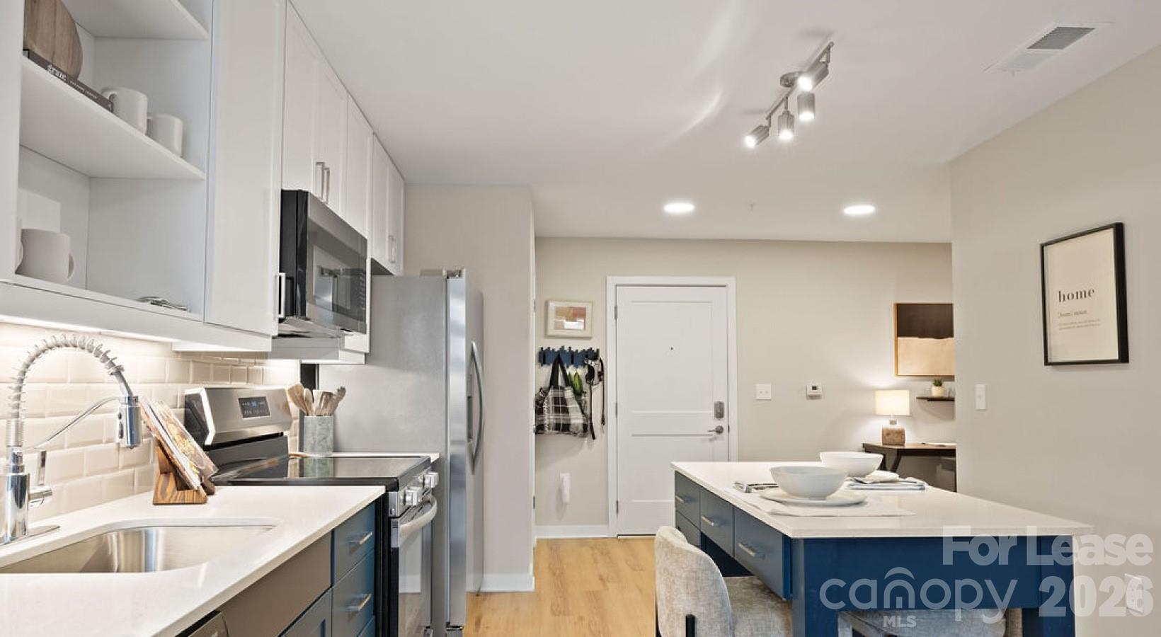 426 N Tryon Street A2.1r Property Photo 17