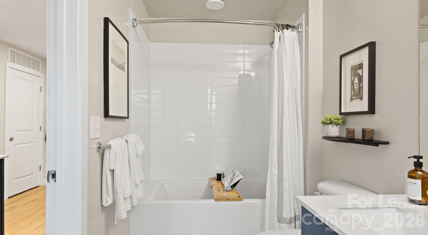 426 N Tryon Street A2.1r Property Photo 20