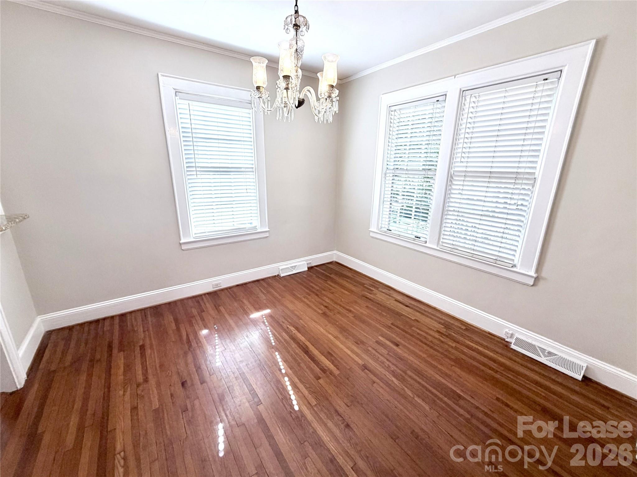 2537 Cranbrook Lane Property Photo 5