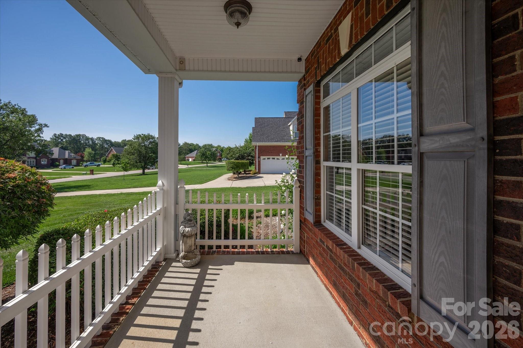 1913 Windmere Drive Property Photo 2