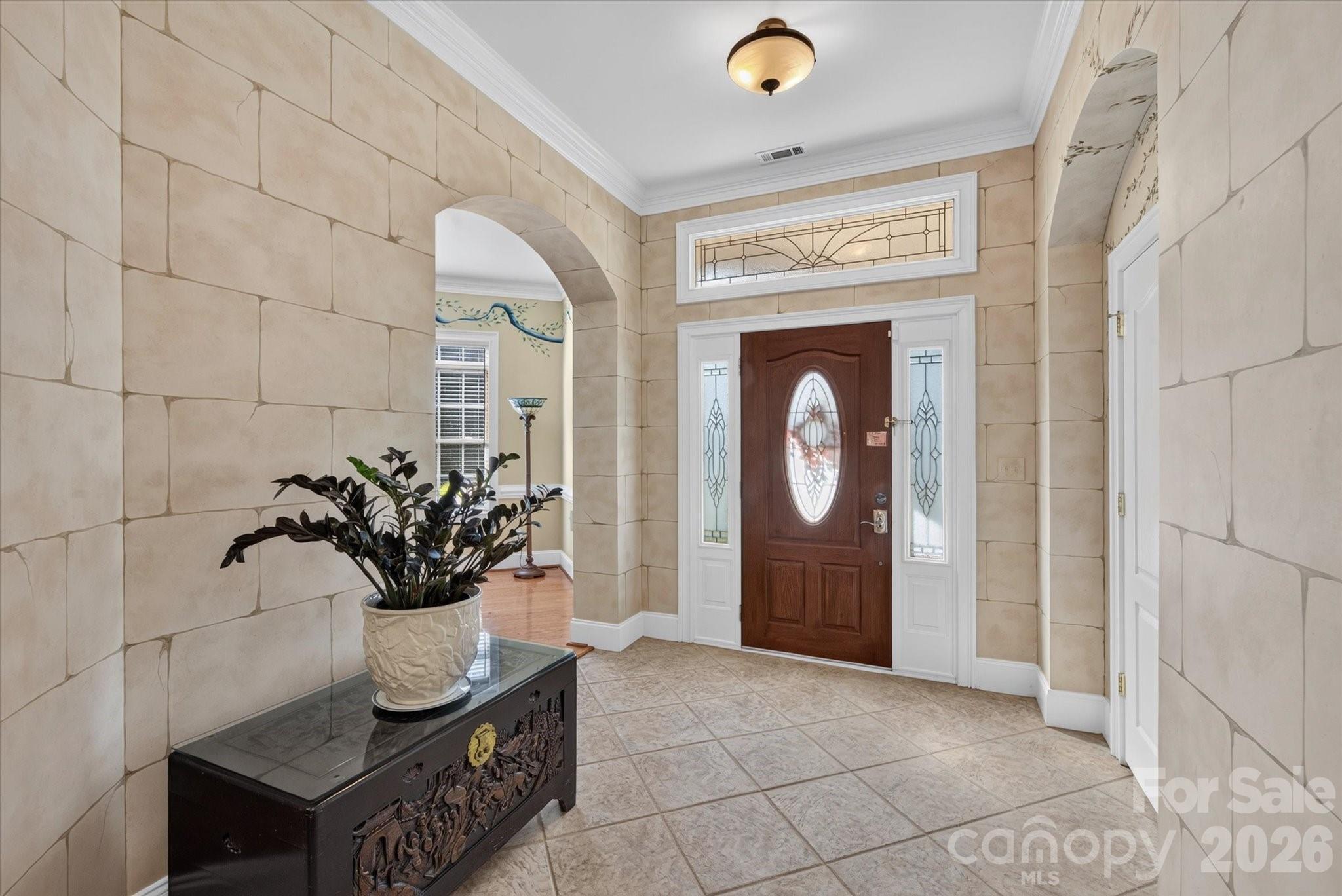 1913 Windmere Drive Property Photo 3
