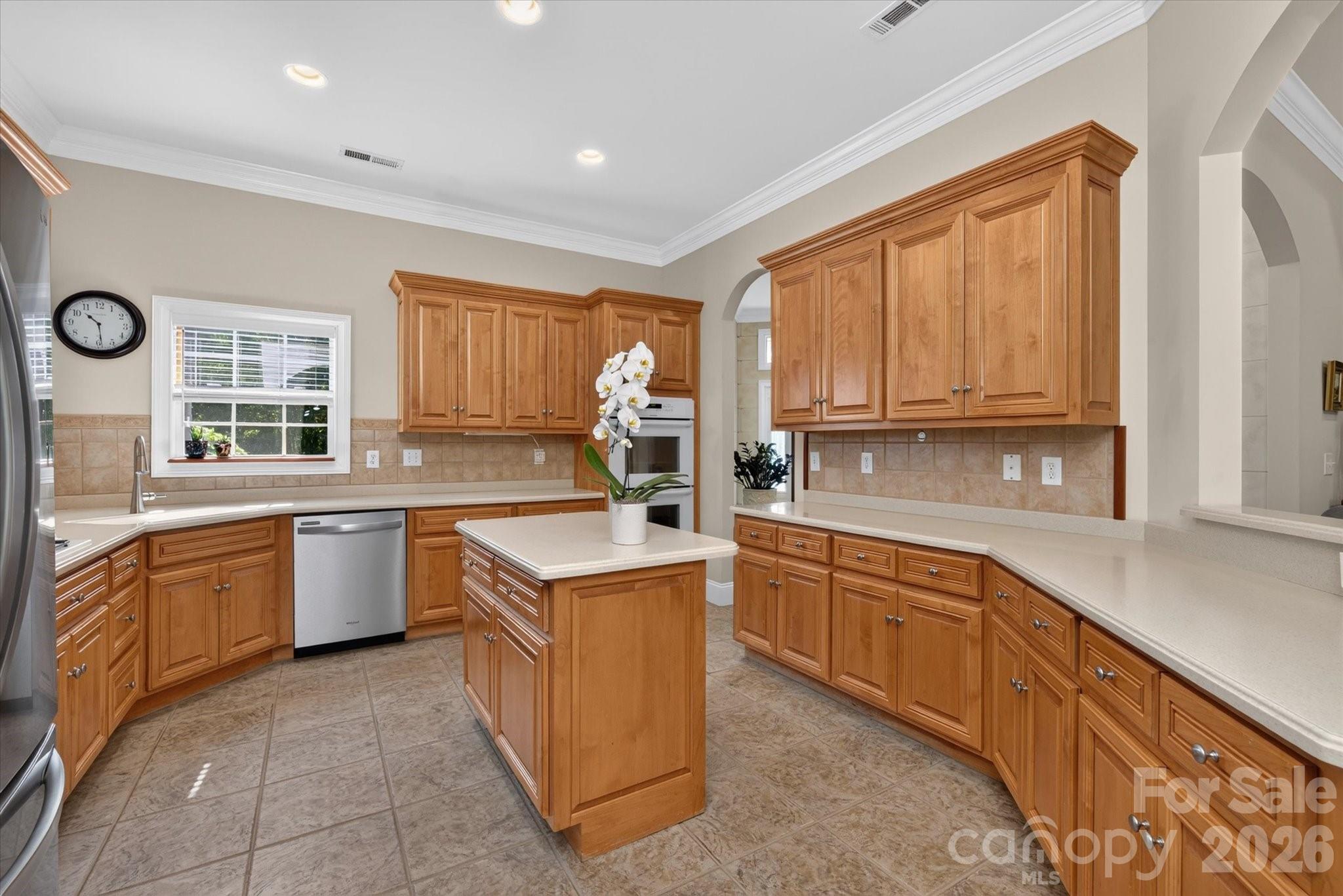 1913 Windmere Drive Property Photo 6