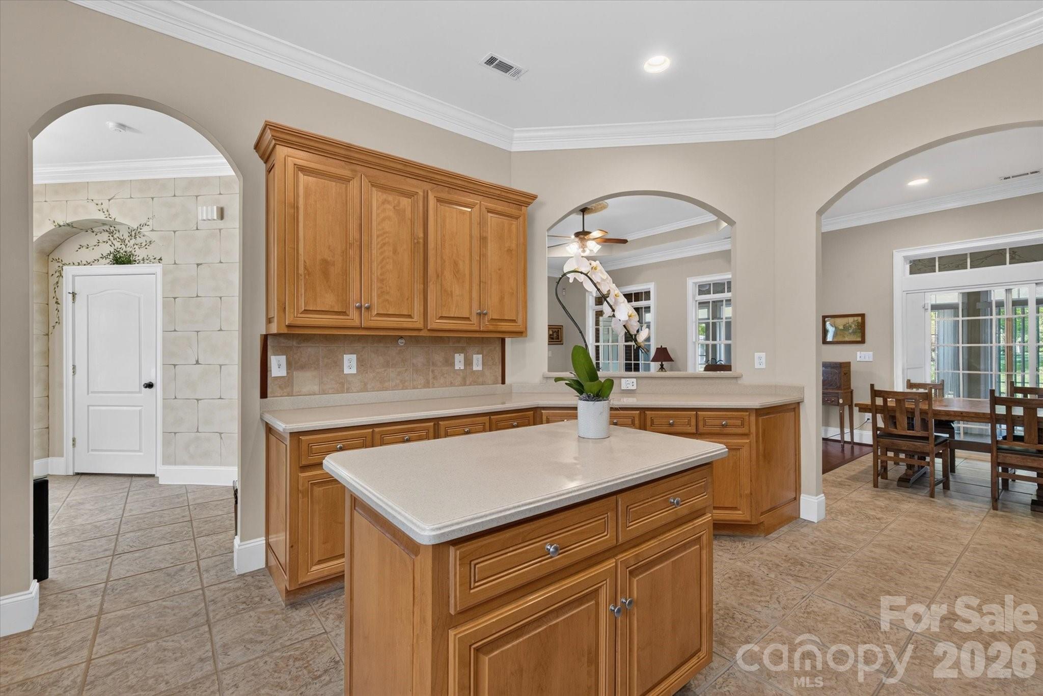 1913 Windmere Drive Property Photo 8