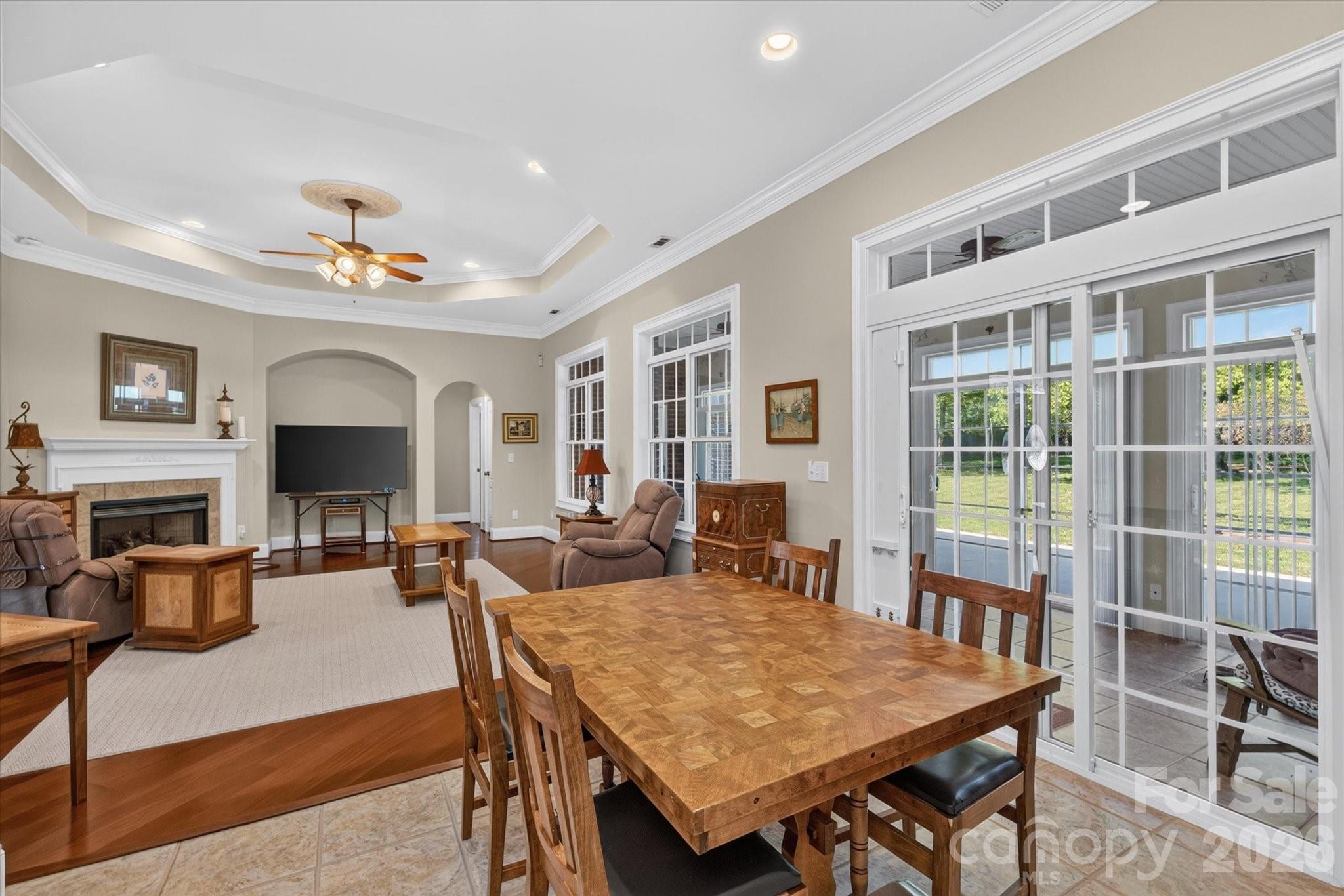 1913 Windmere Drive Property Photo 9