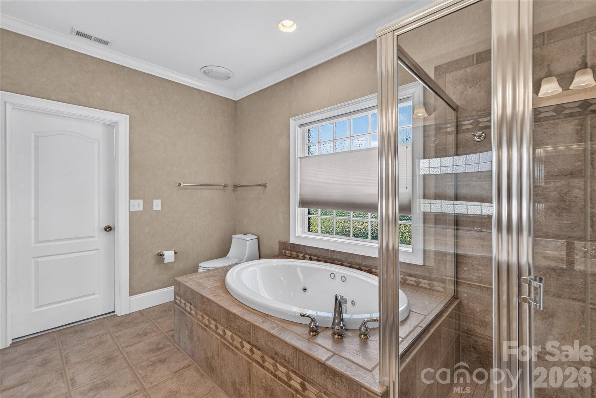 1913 Windmere Drive Property Photo 15