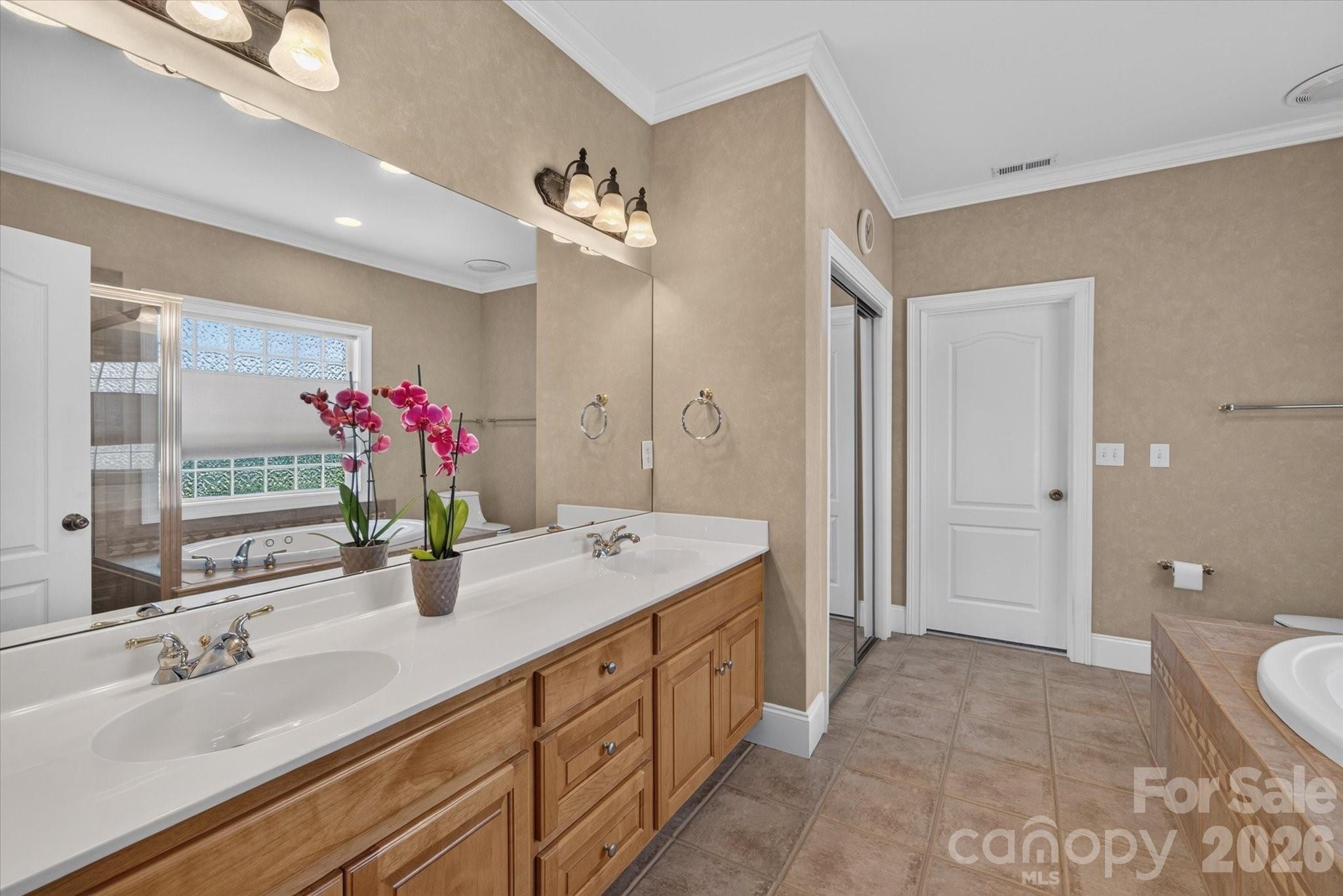 1913 Windmere Drive Property Photo 16