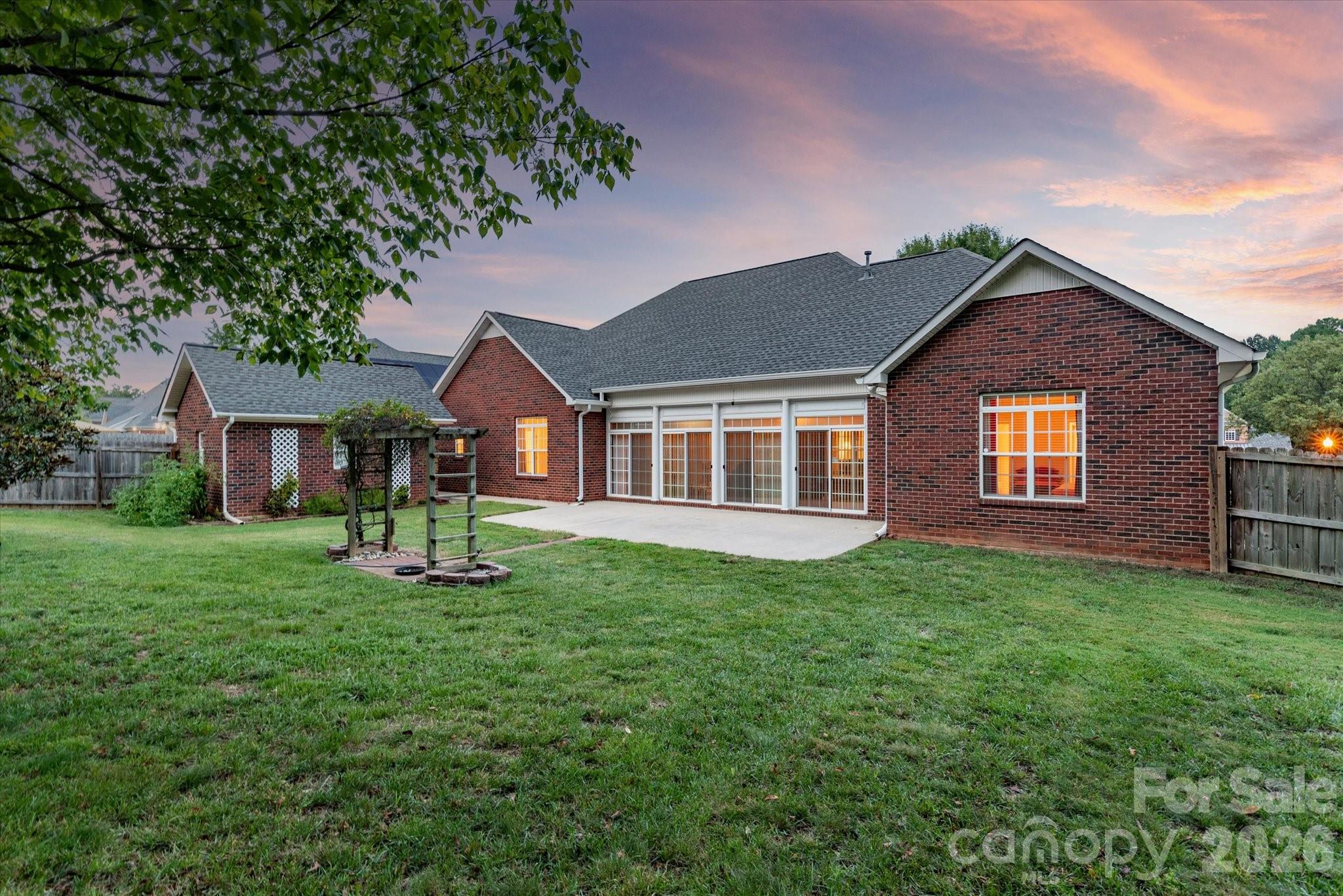 1913 Windmere Drive Property Photo 38