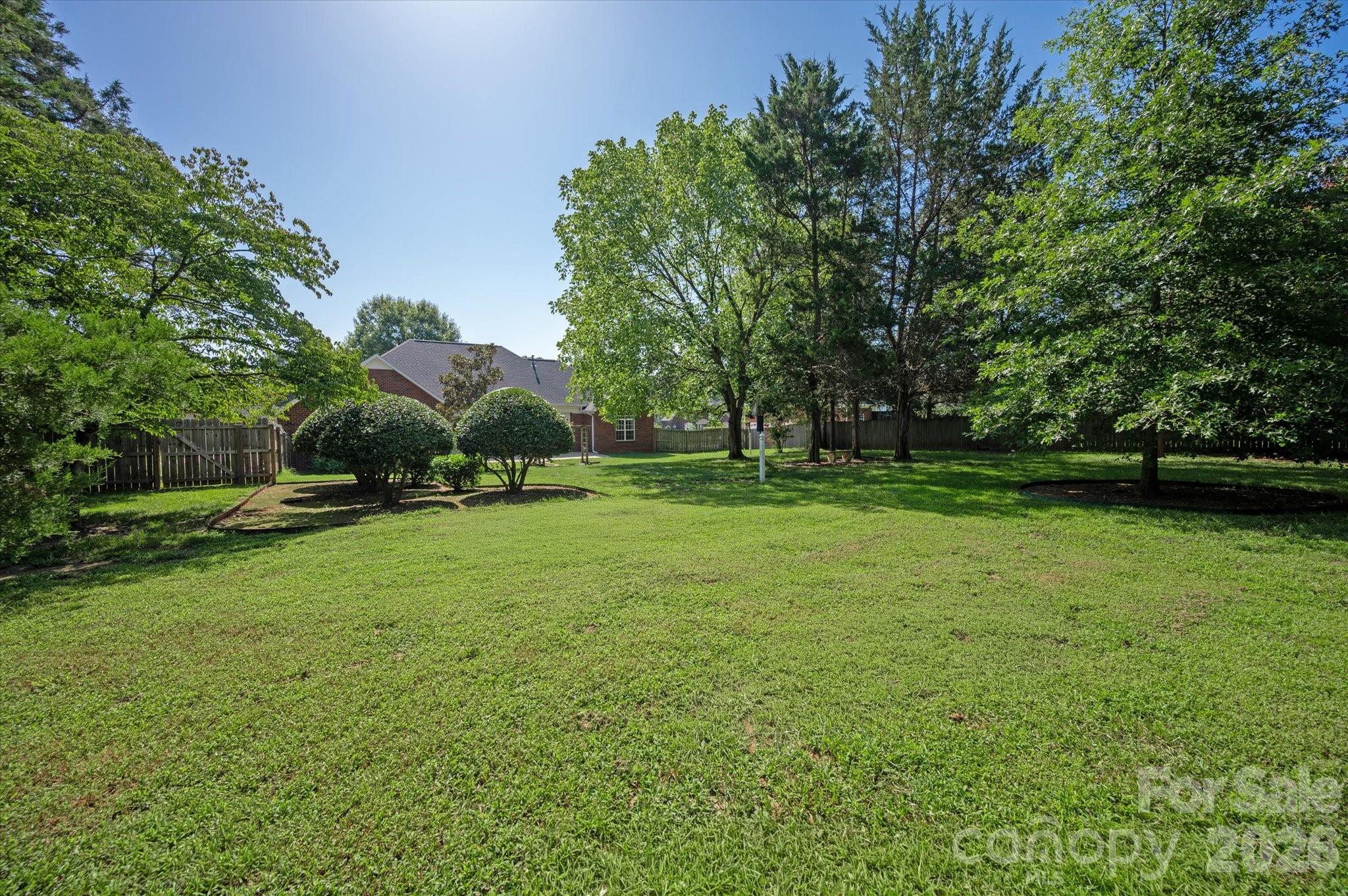1913 Windmere Drive Property Photo 44