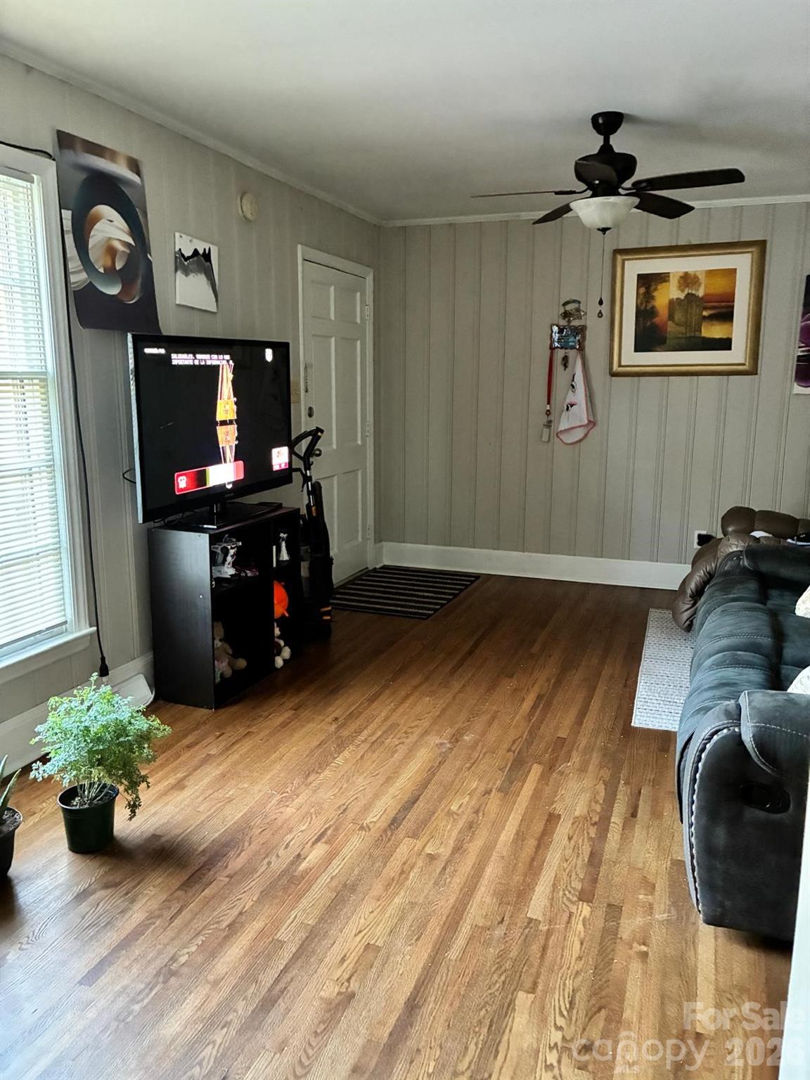 6834 Woodstream Drive Property Photo 3