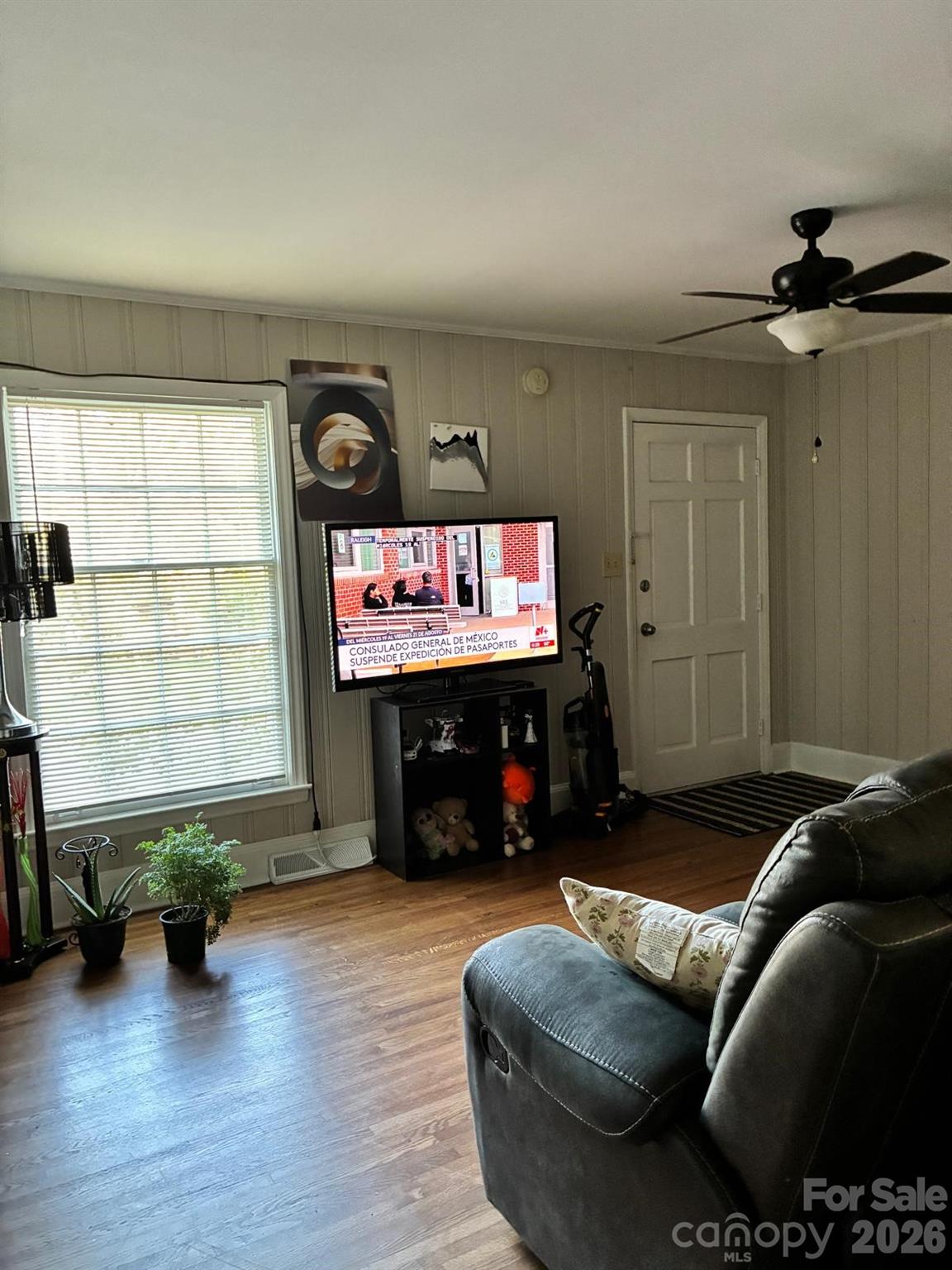 6834 Woodstream Drive Property Photo 4
