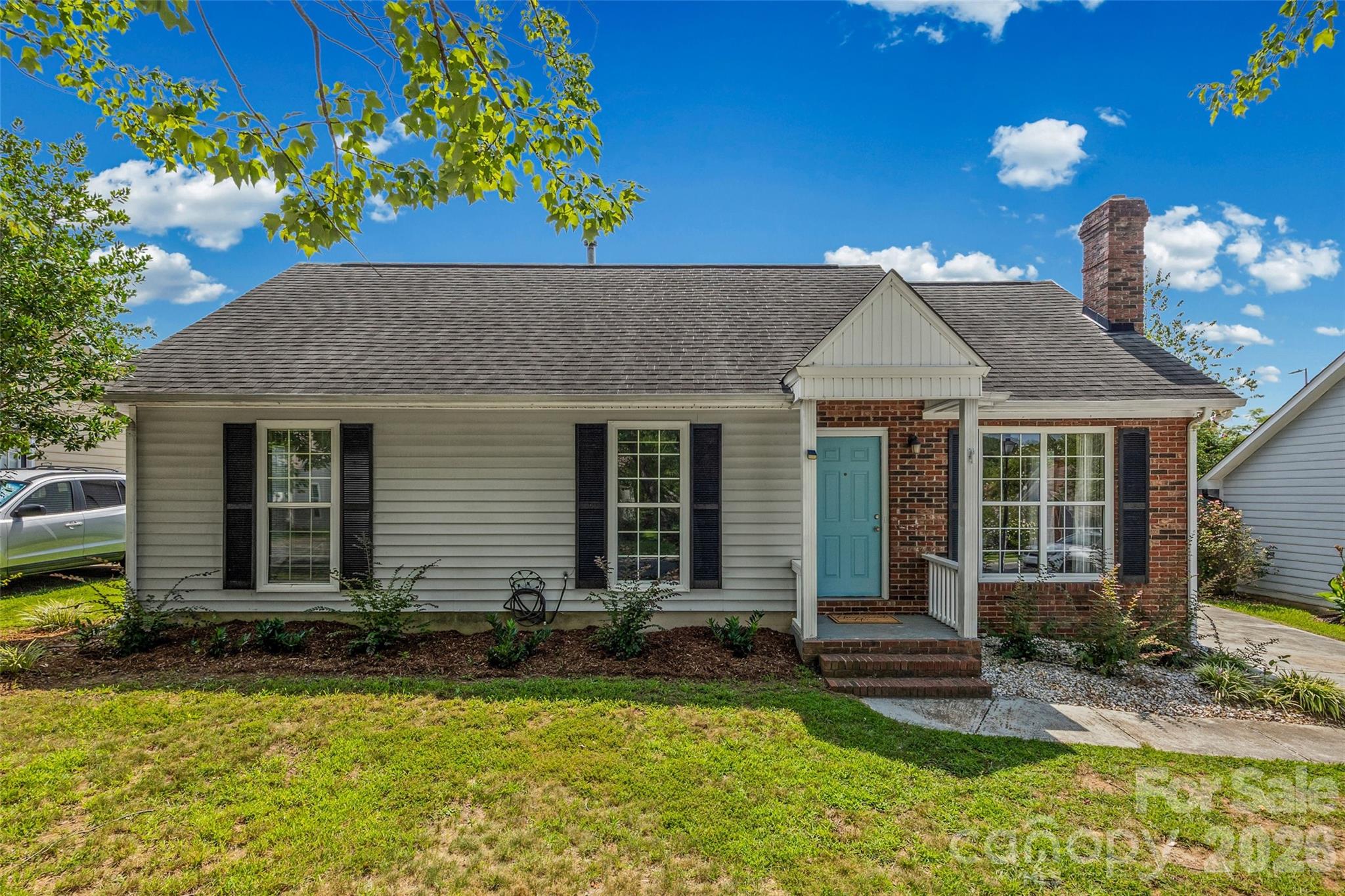 127 Lauren Drive Property Photo 1