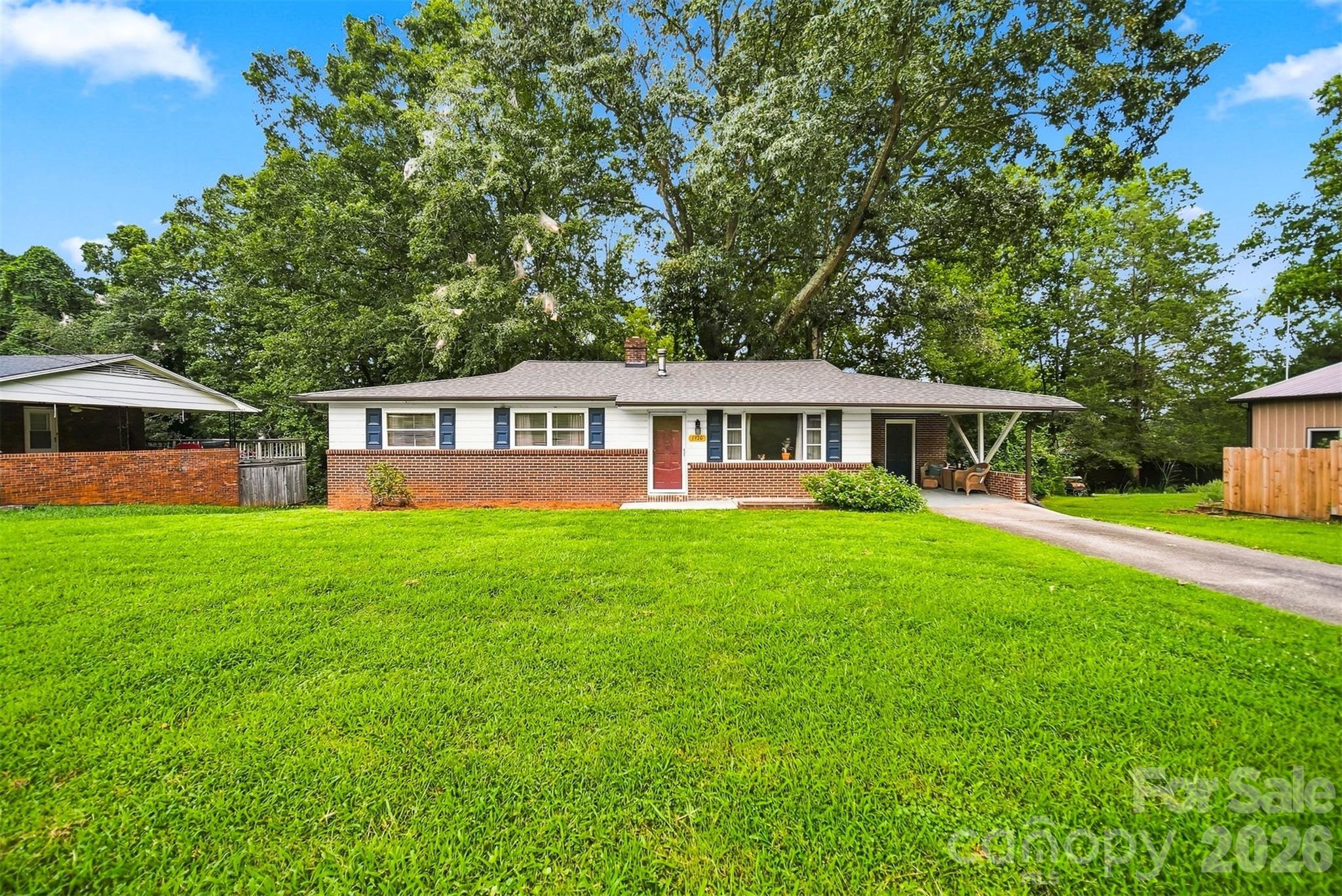 1920 30th Street Property Photo 2