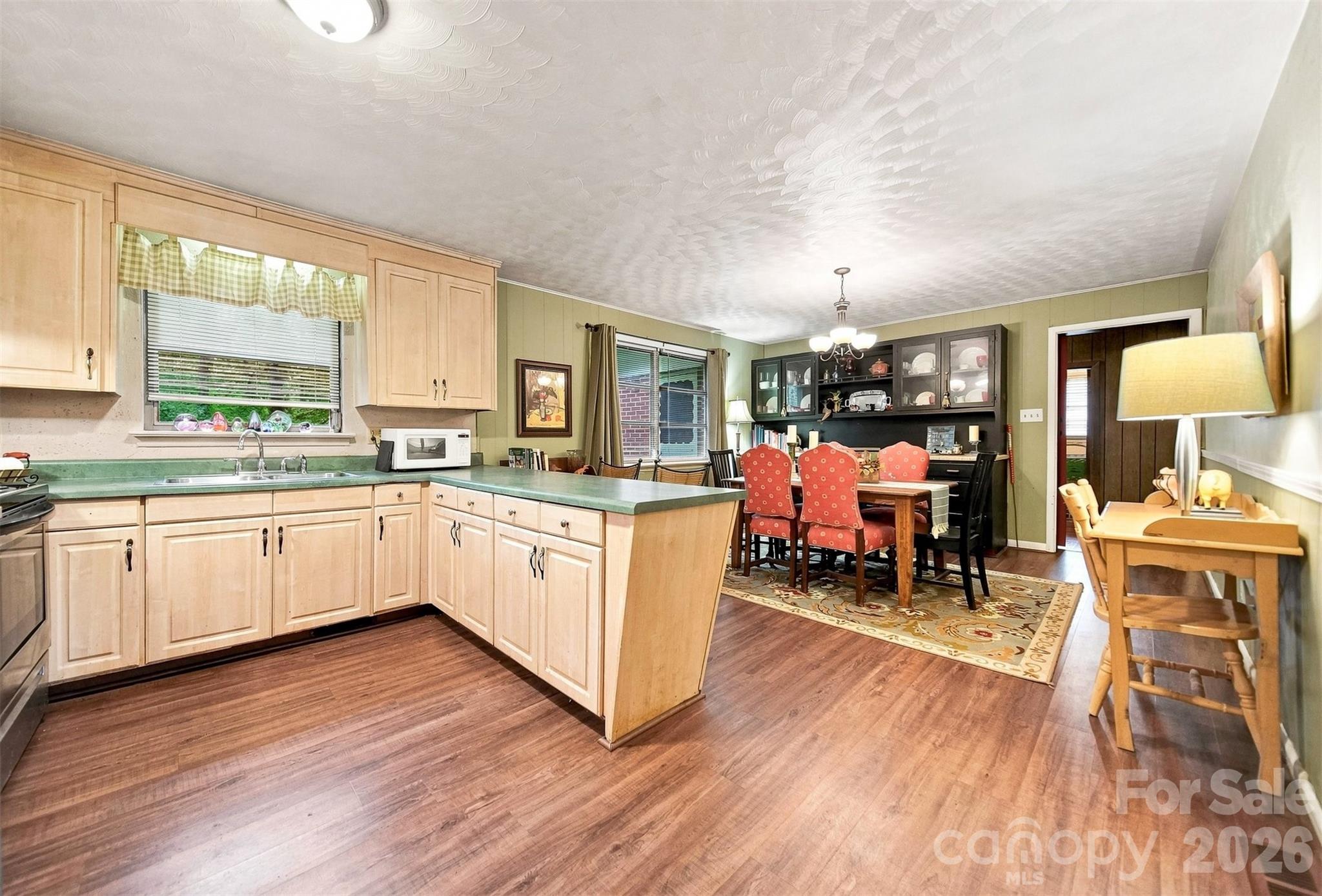 1920 30th Street Property Photo 9