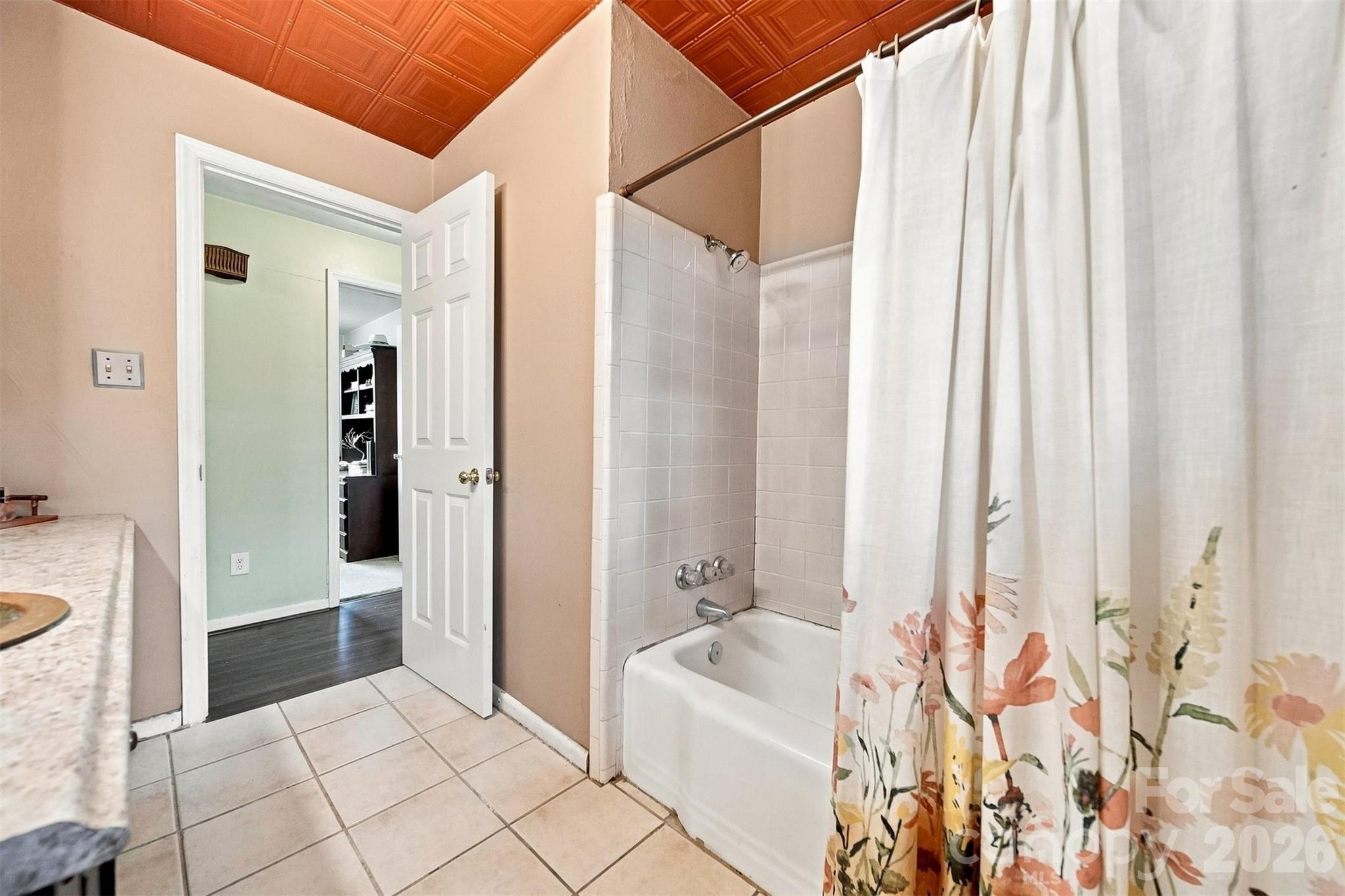 1920 30th Street Property Photo 24