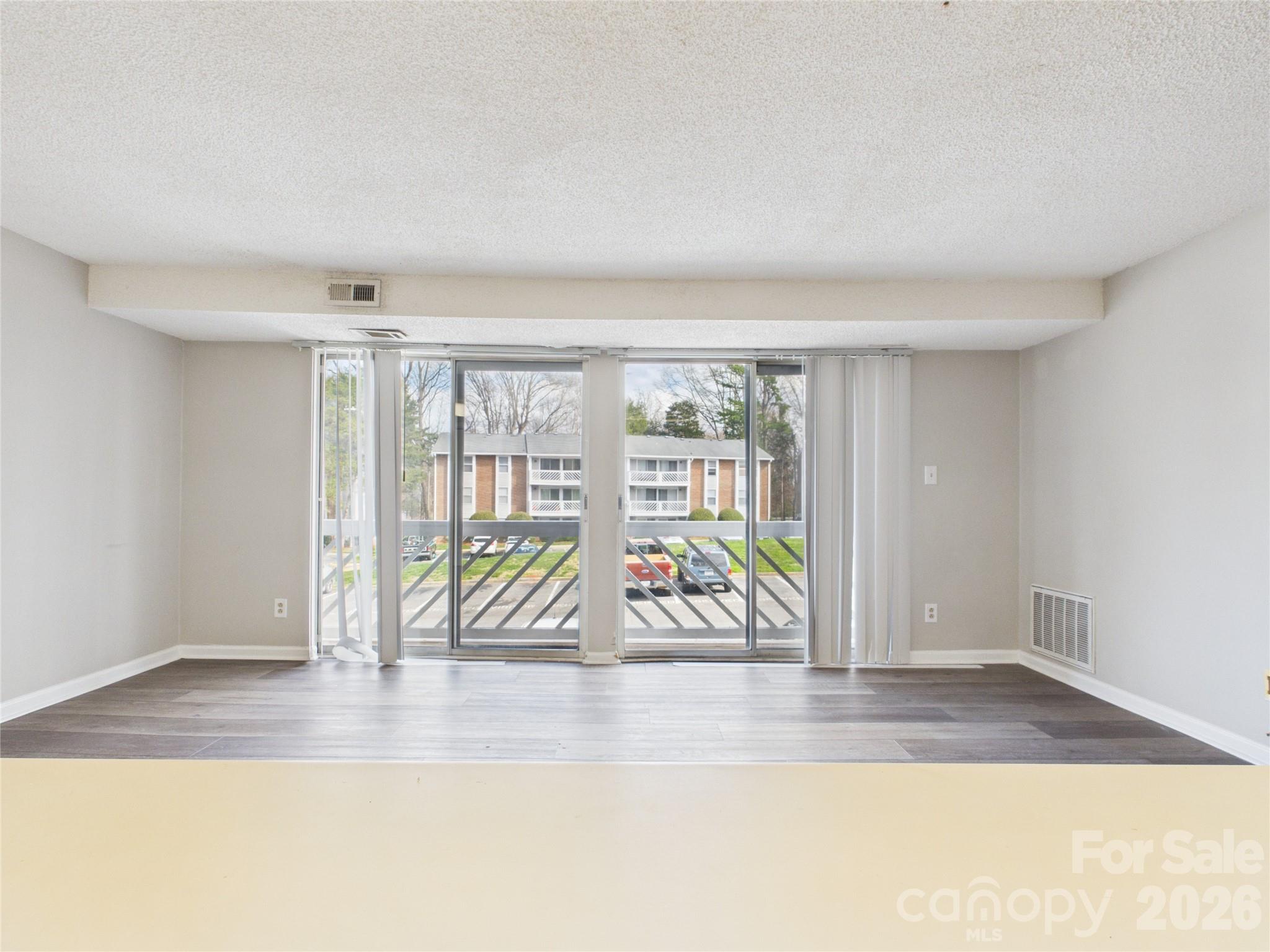 9511 Shannon Green Drive Apt E Property Photo 2