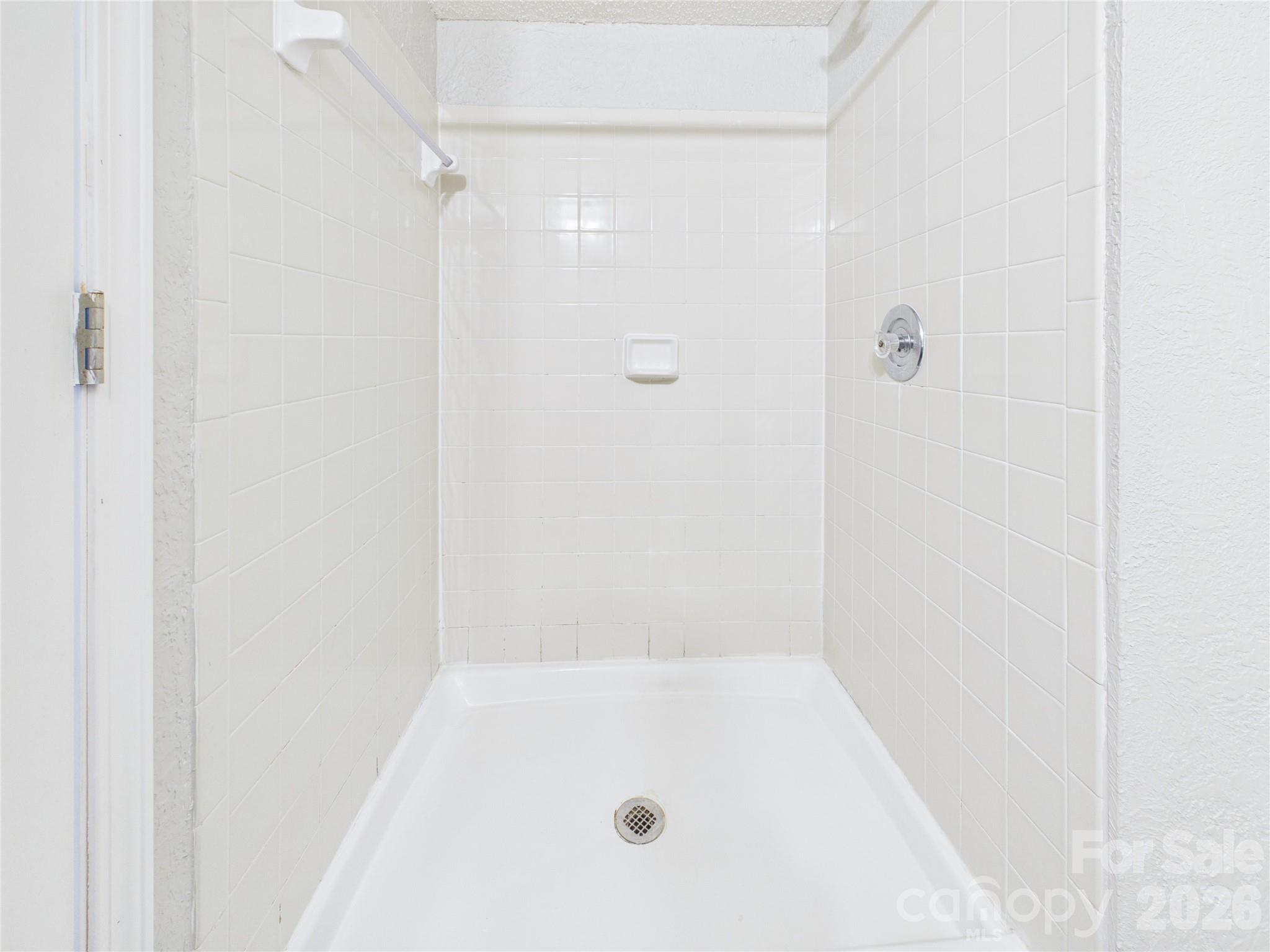 9511 Shannon Green Drive Apt E Property Photo 11