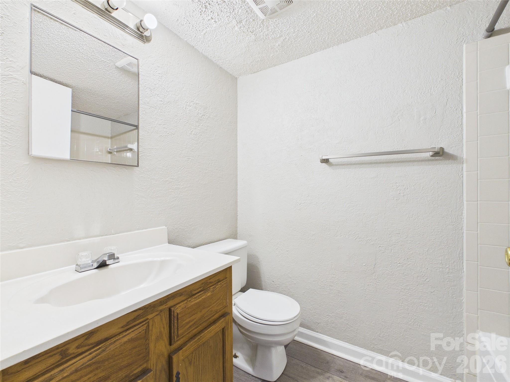 9511 Shannon Green Drive Apt E Property Photo 15