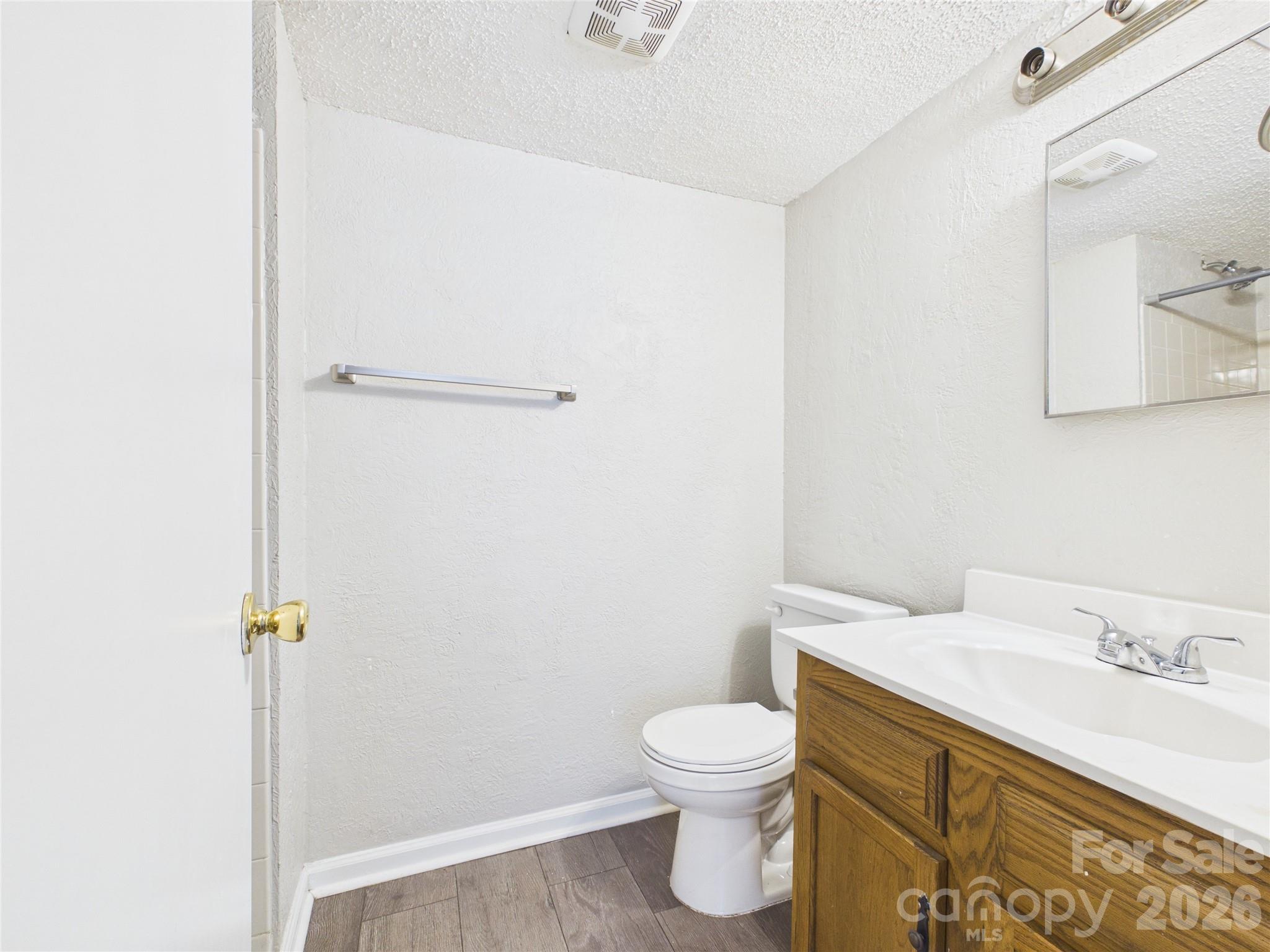 9511 Shannon Green Drive Apt E Property Photo 16