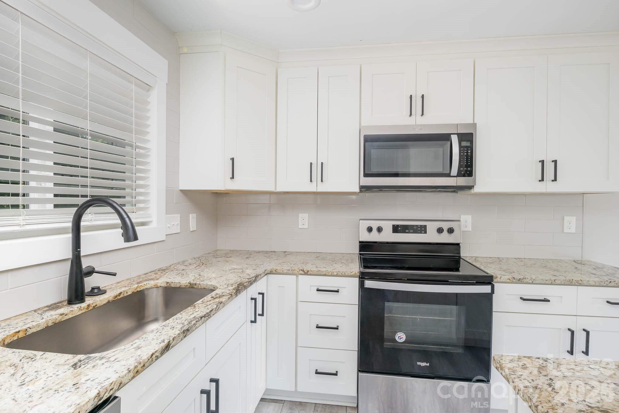312 Glenrock Drive Property Photo 12