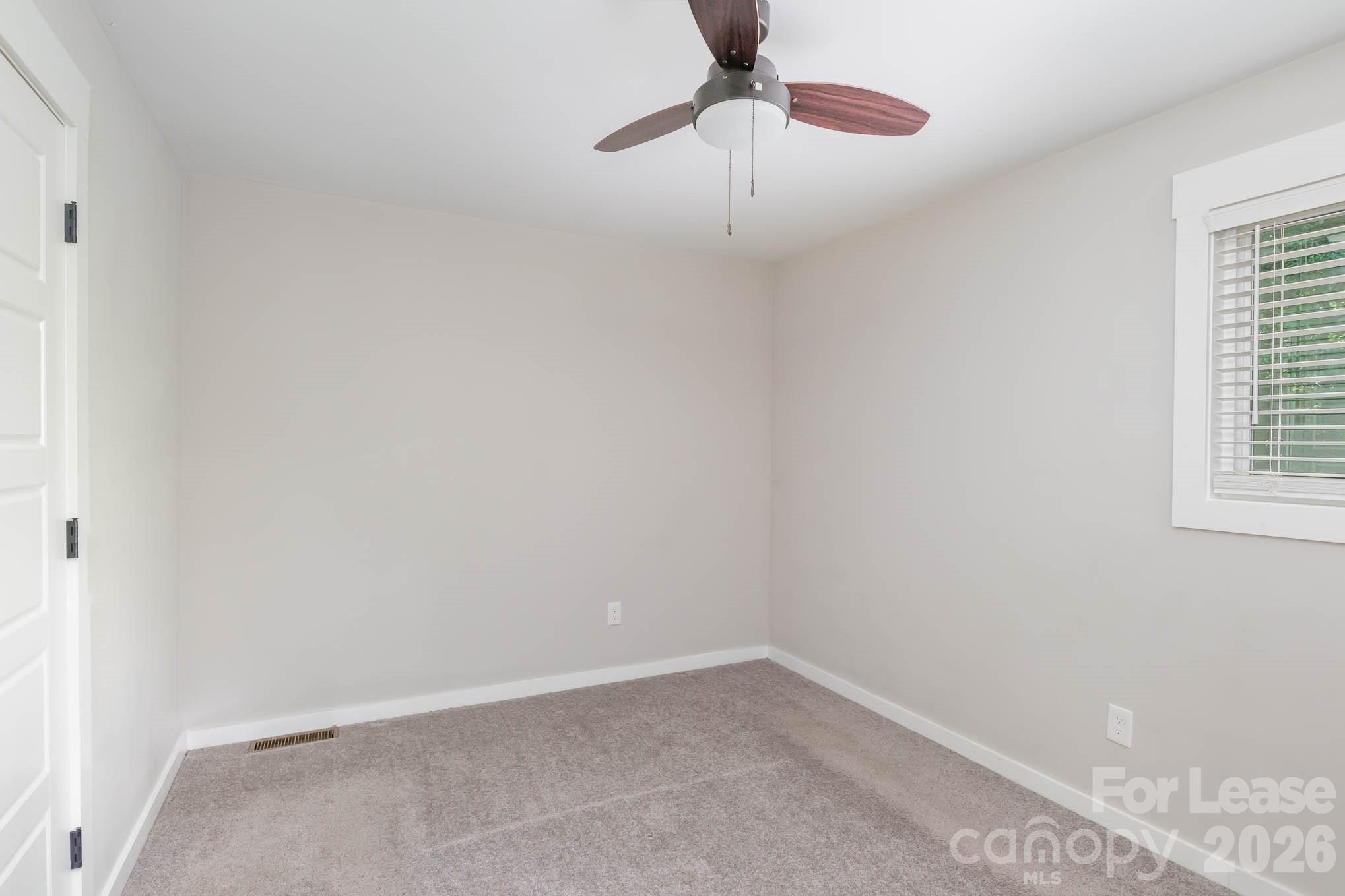 312 Glenrock Drive Property Photo 14