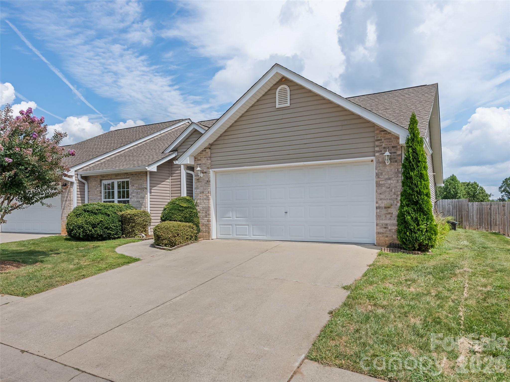 156 Chesire Way Property Photo 2