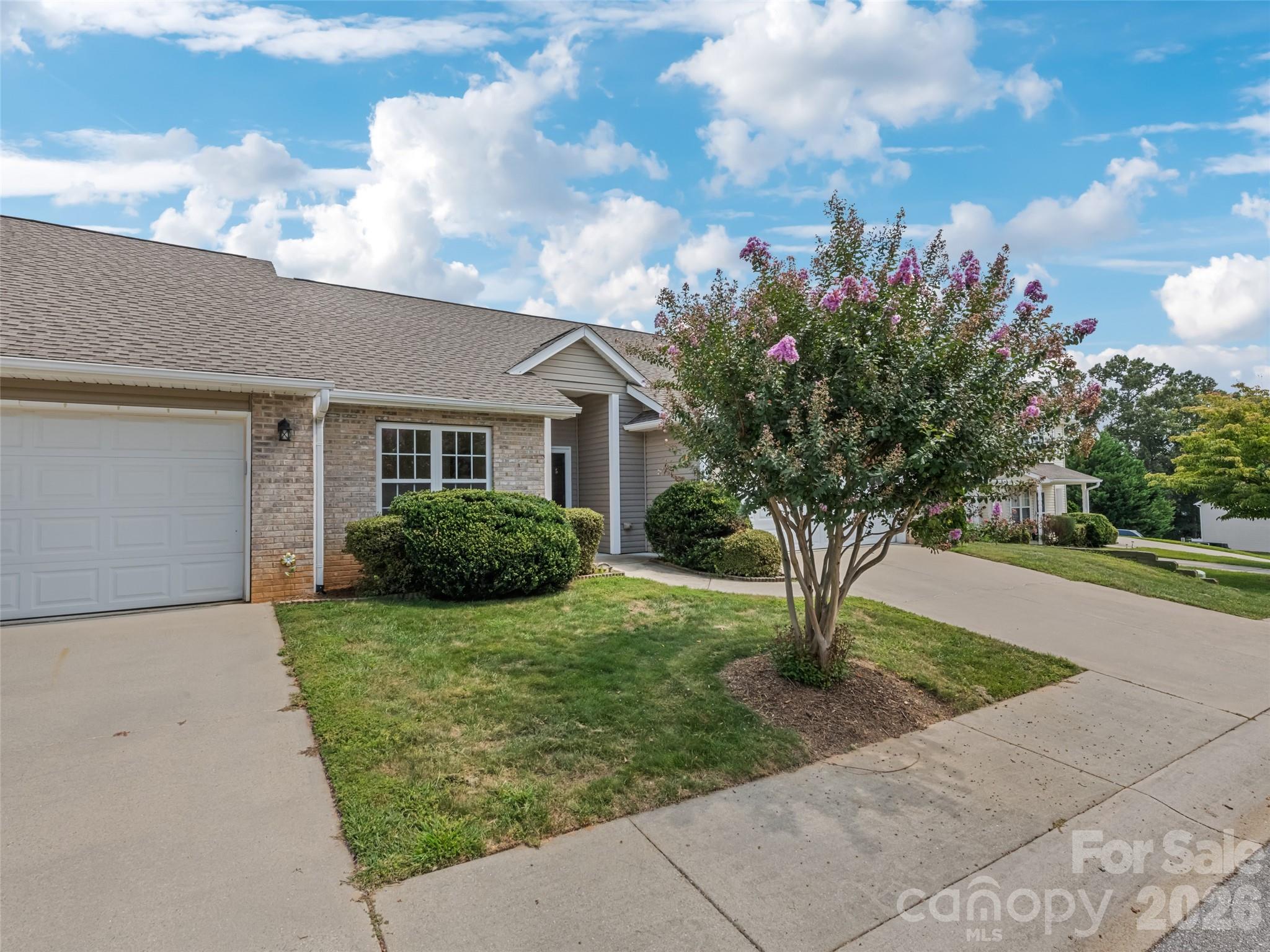 156 Chesire Way Property Photo 3