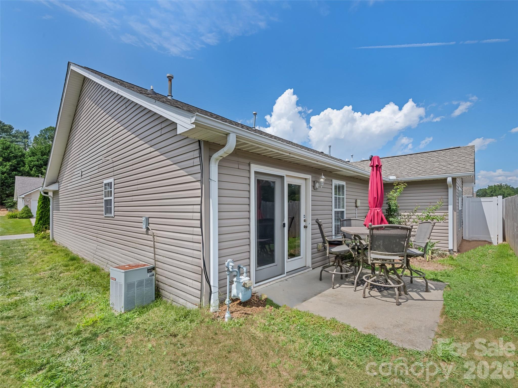 156 Chesire Way Property Photo 4