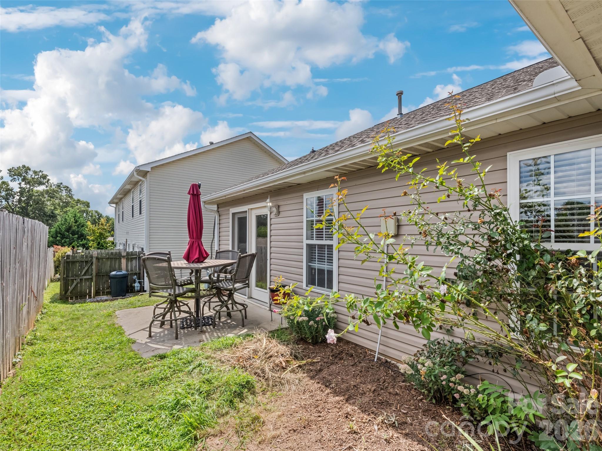 156 Chesire Way Property Photo 5