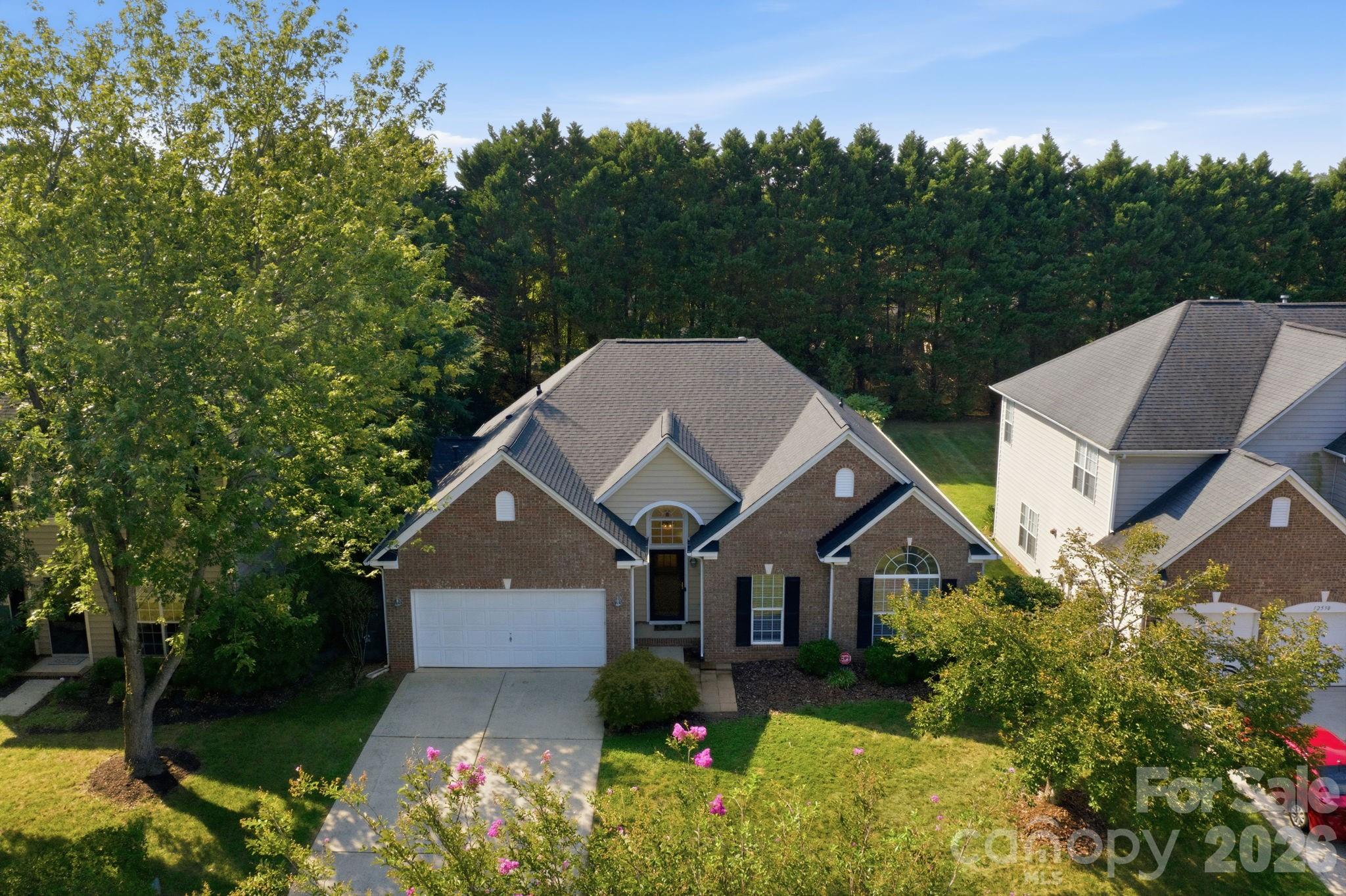 12602 Kemerton Lane Property Photo 1