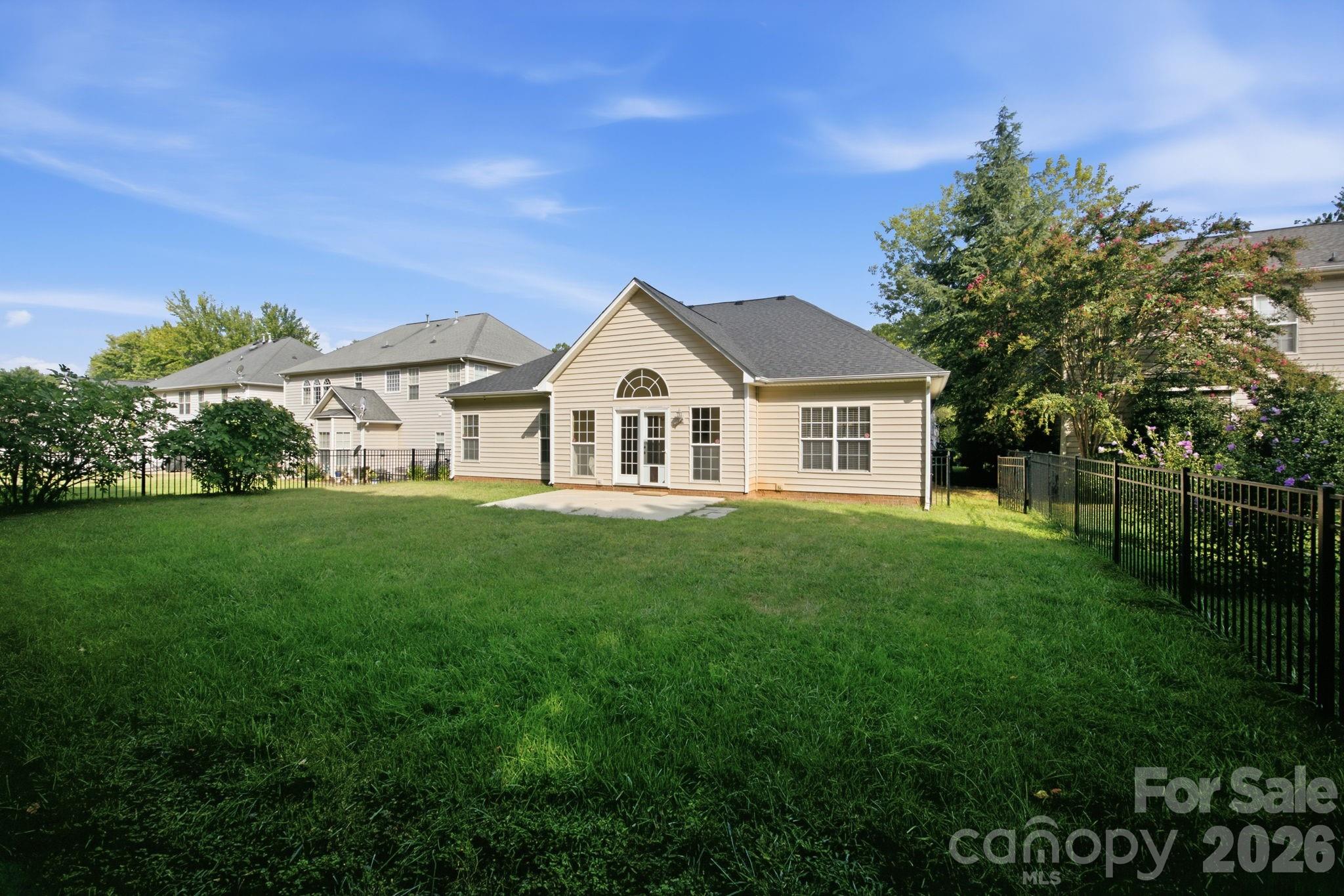 12602 Kemerton Lane Property Photo 37