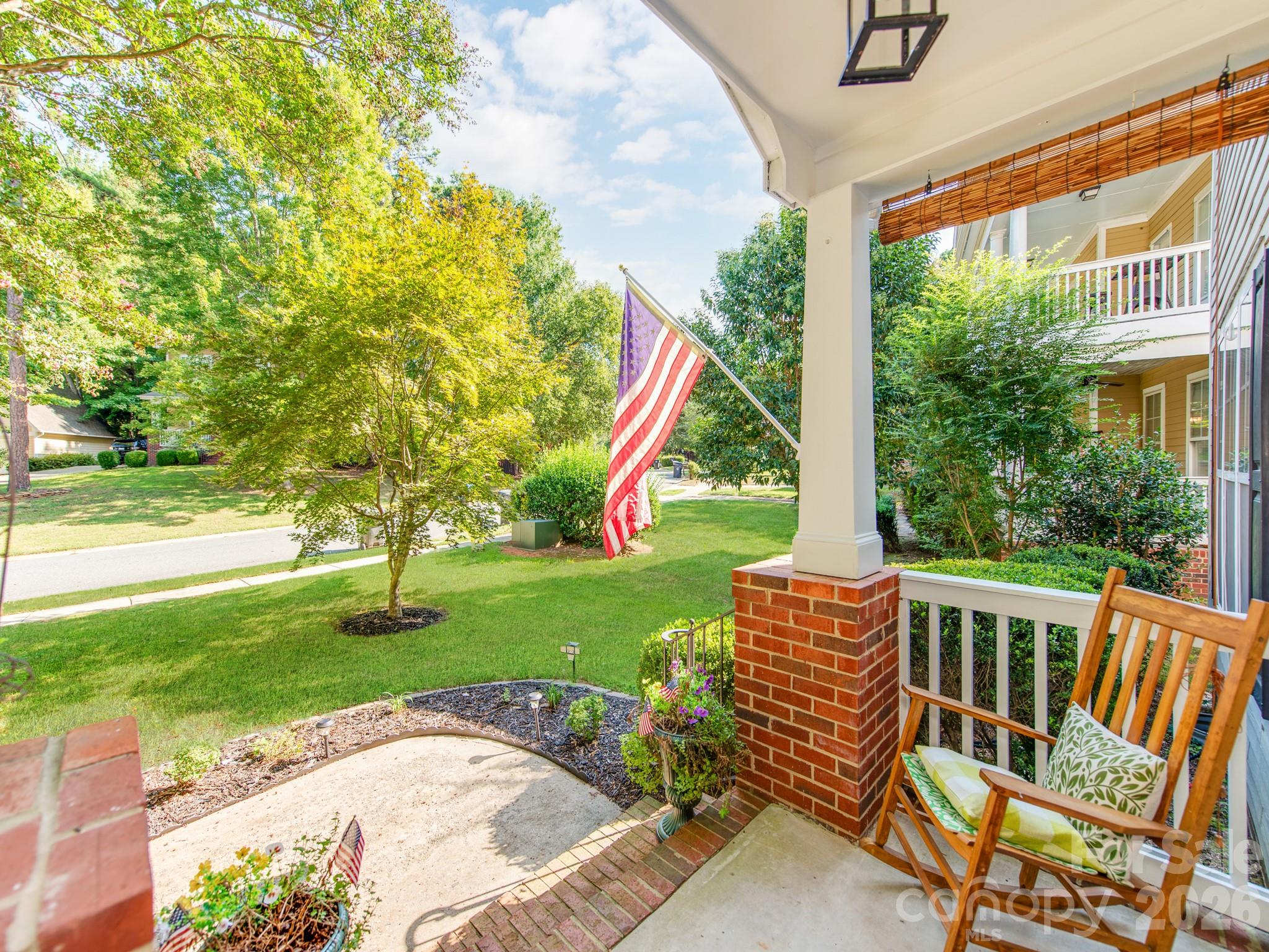 16415 Kelly Park Circle Property Photo 4