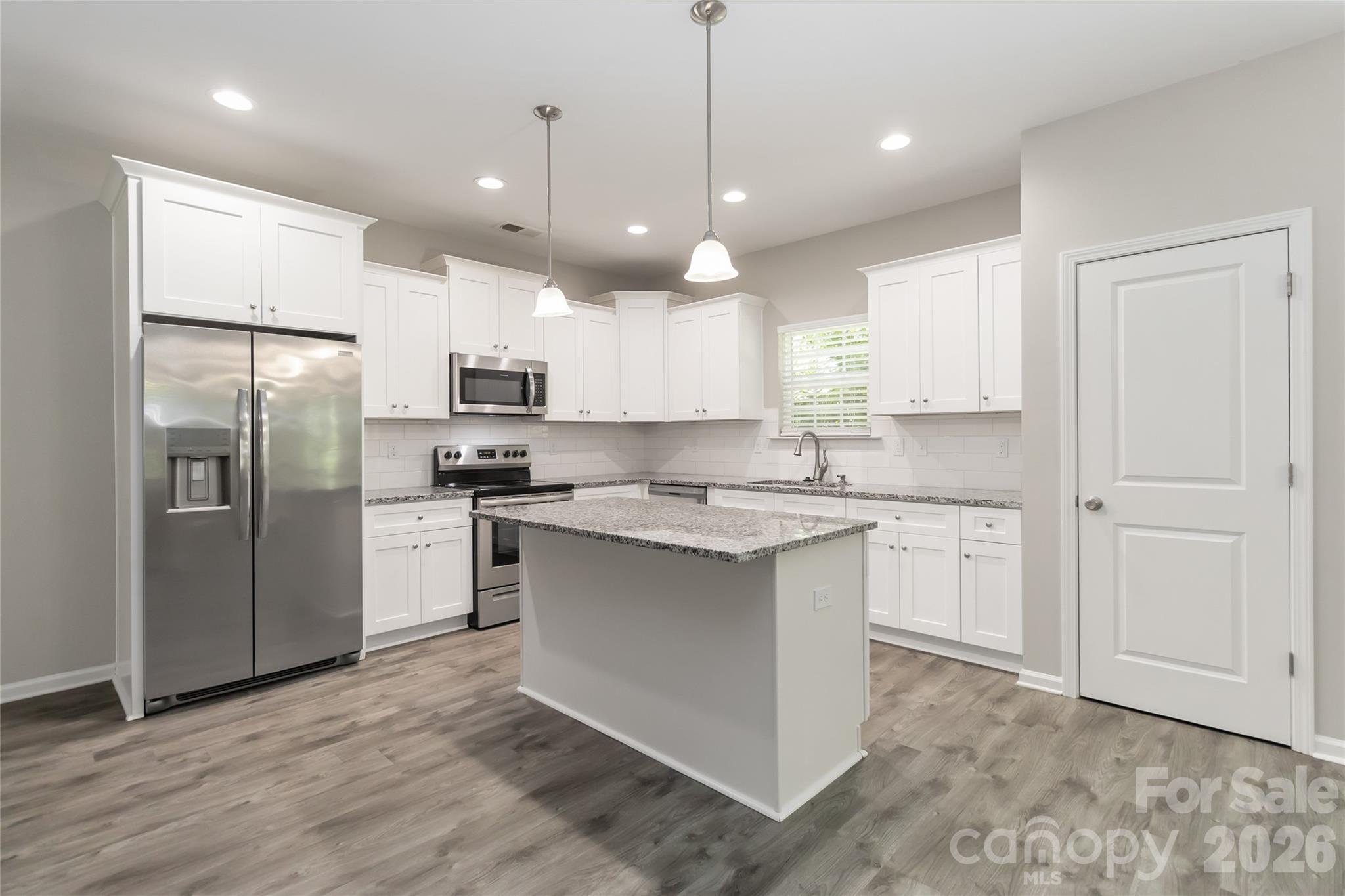 7623 Reames Road Property Photo 8