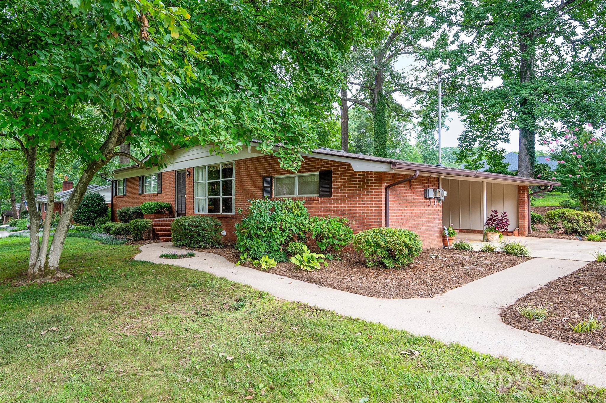 827 23rd Avenue Property Photo 1